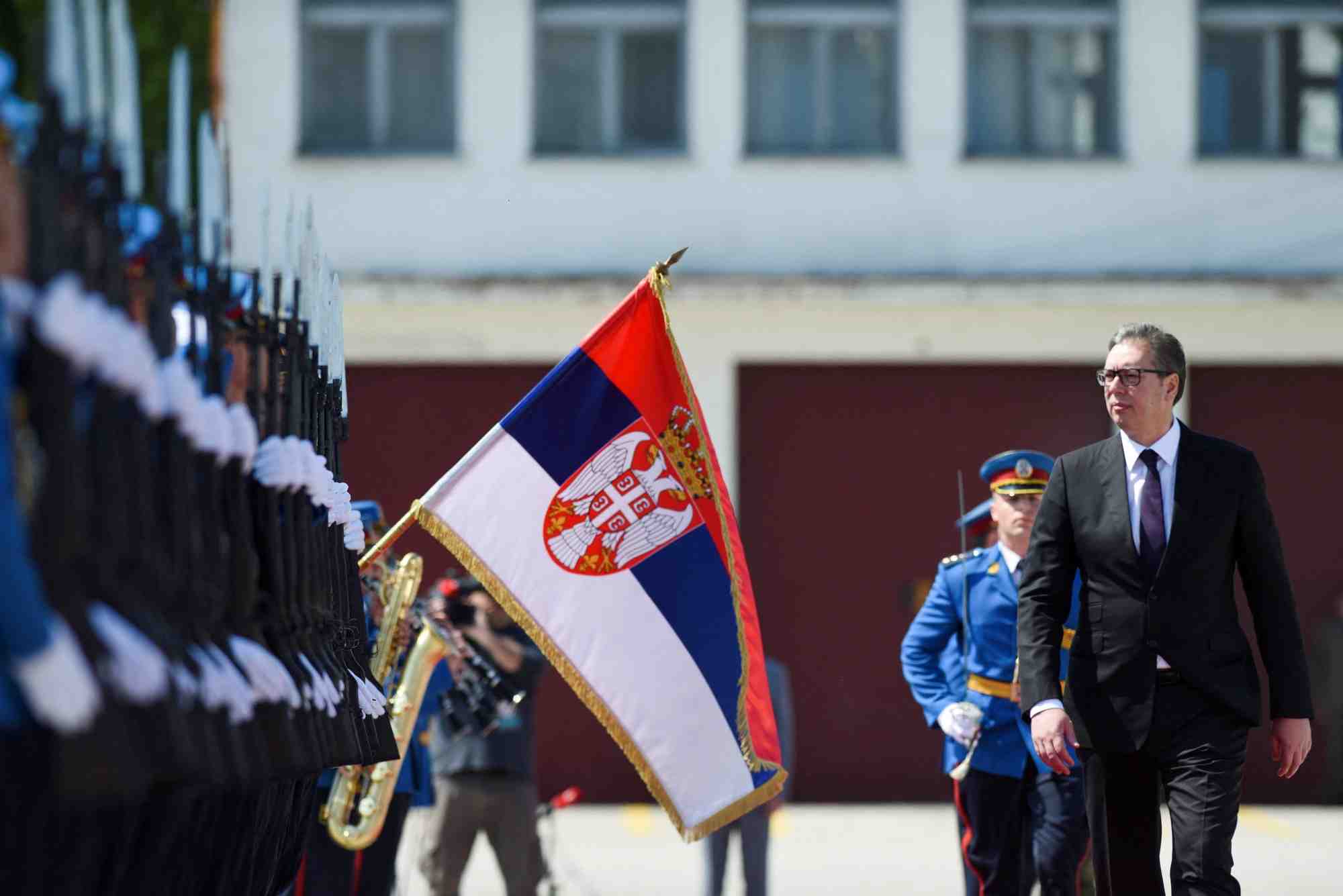 Le president serbe aleksandar vucic assiste a une demonstration des capacites de defense aerienne de l'armee serbe a batajnica, pres de belgrade