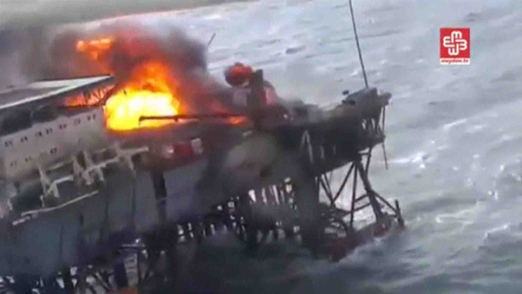 Incendie d'une plateforme petroliere en mer caspienne
