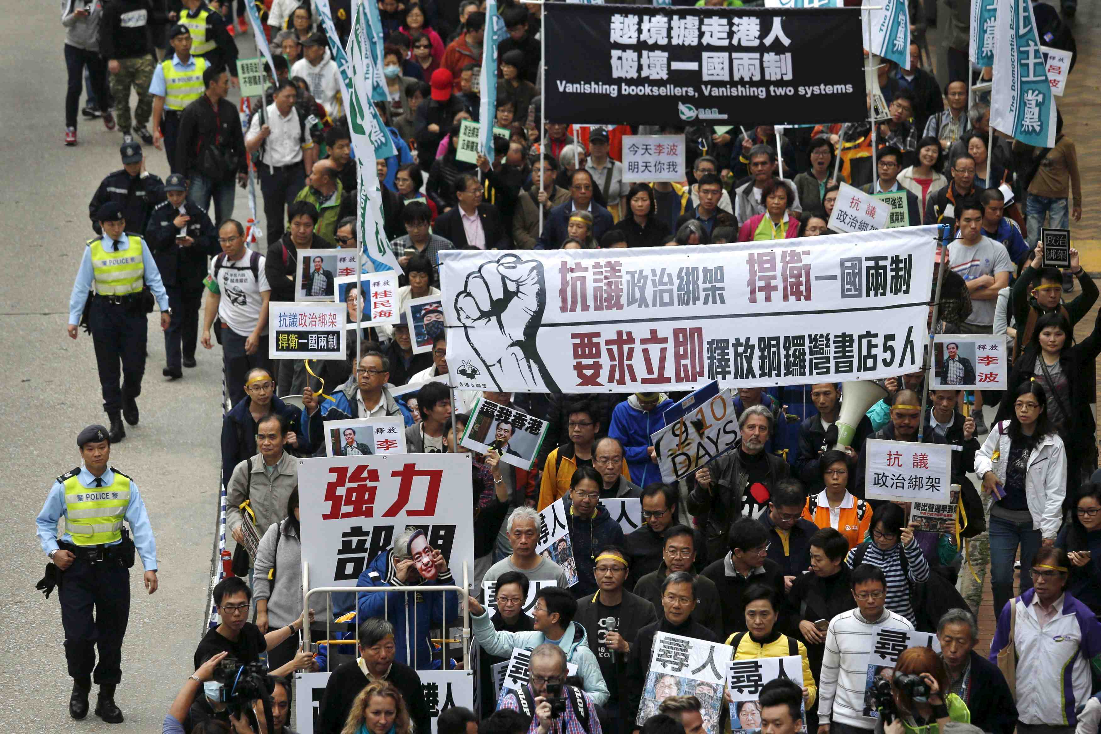 Interrogations a hong kong apres la disparition de cinq editeurs