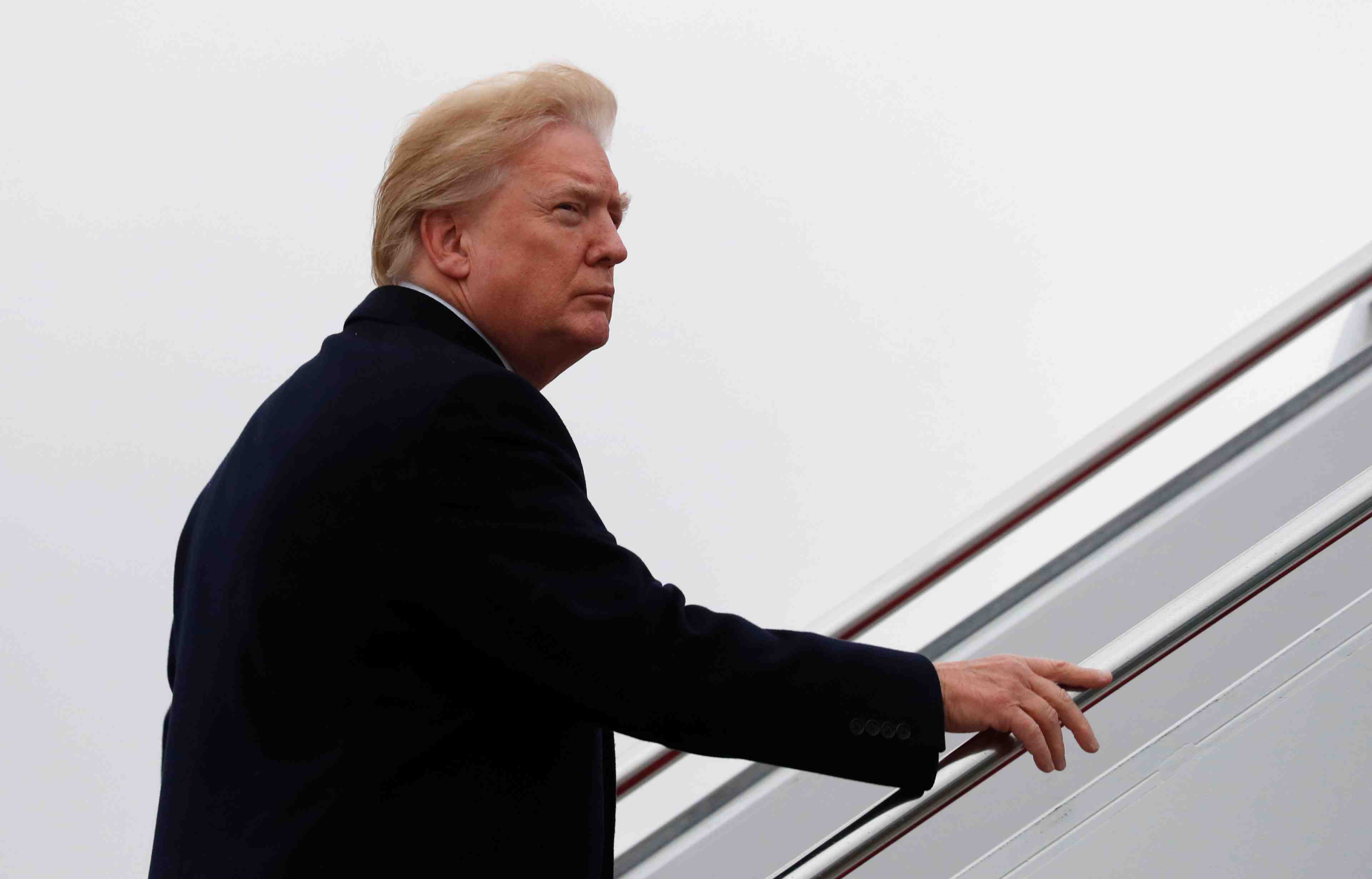 La grossierete de trump suscite un tolle et ravit ses partisans