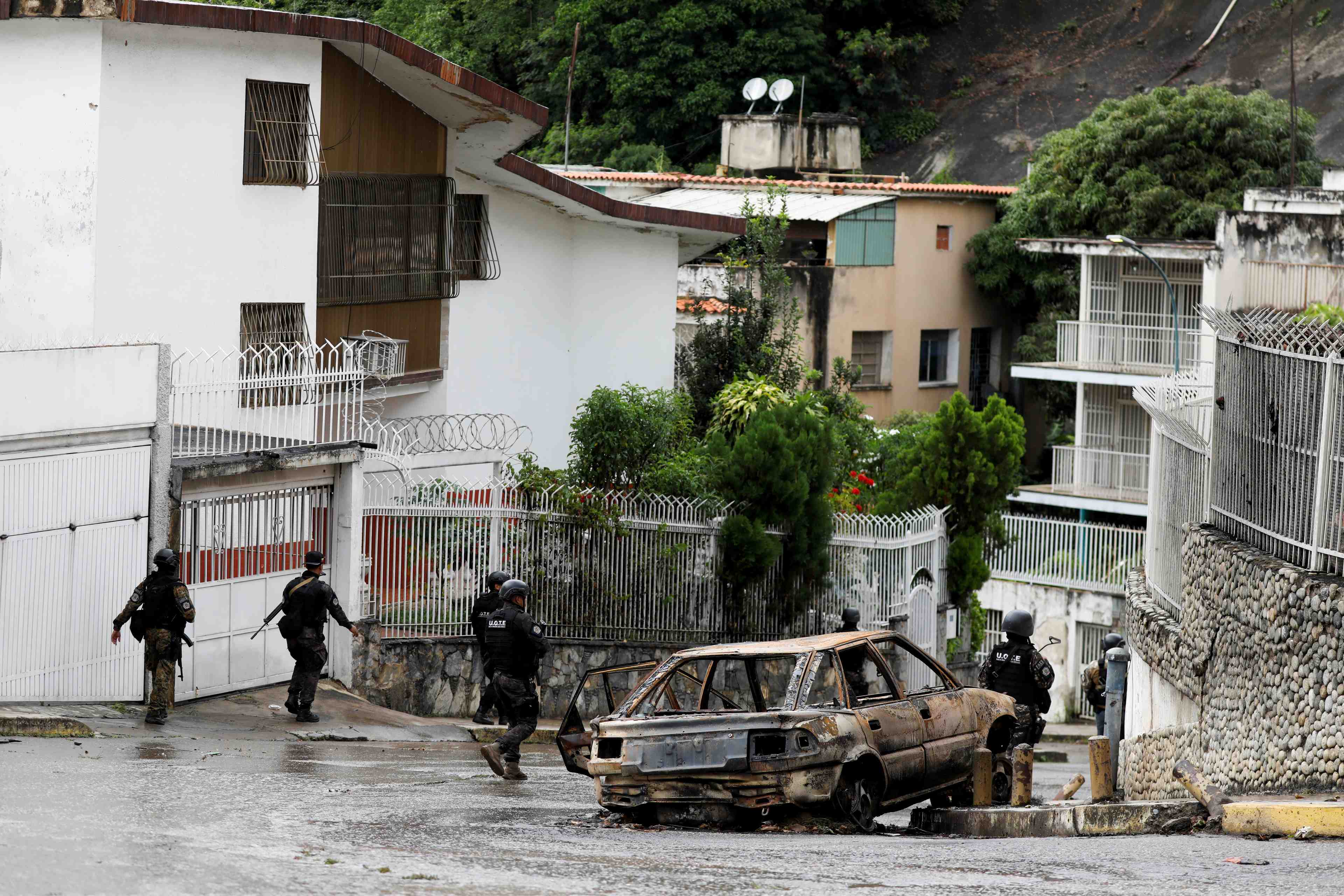 Venezuela: vingt-six morts apres des affrontements entre la police et des gangs a caracas