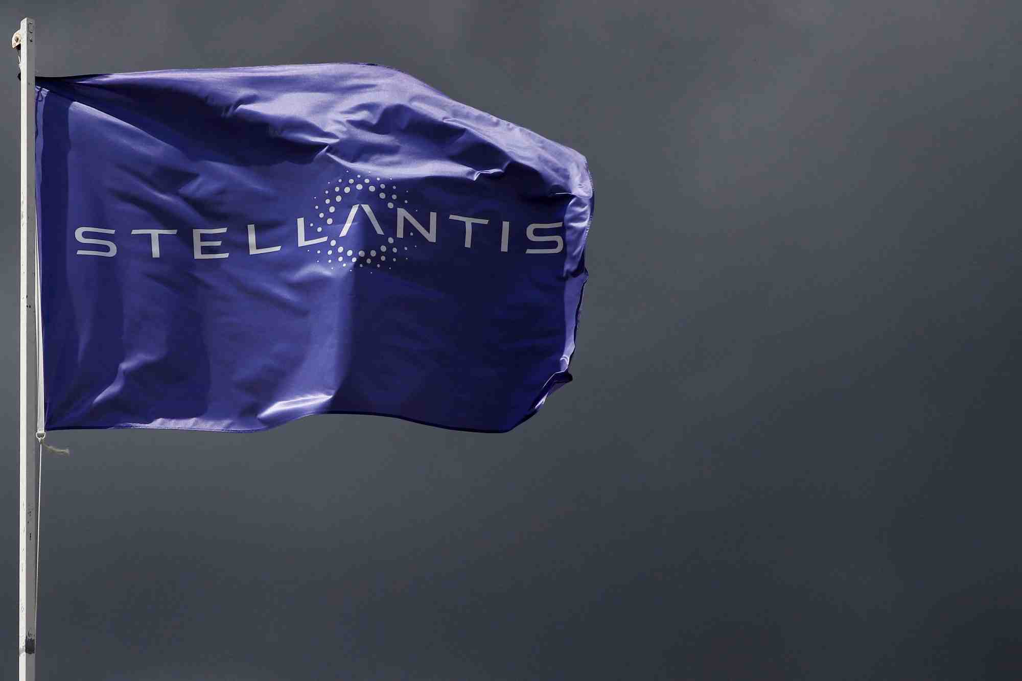 Le logo de stellantis