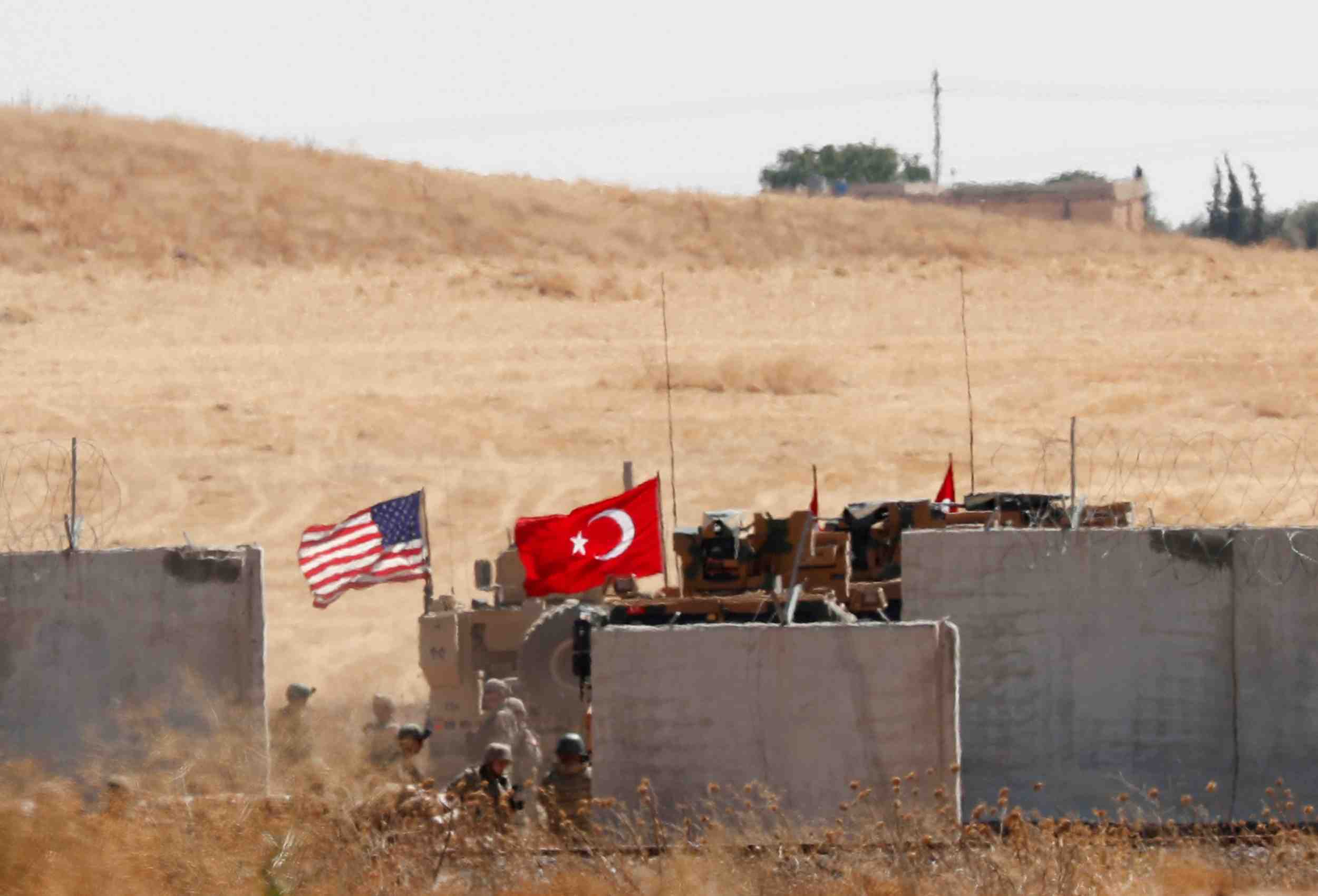 Syrie: retrait supplementaire de soldats us, damas deploie des troupes