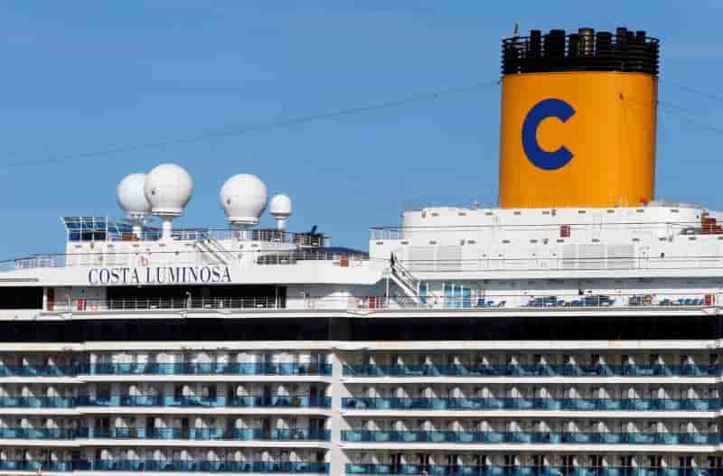 Coronavirus: le costa luminosa dans le port de marseille pour tester les passagers