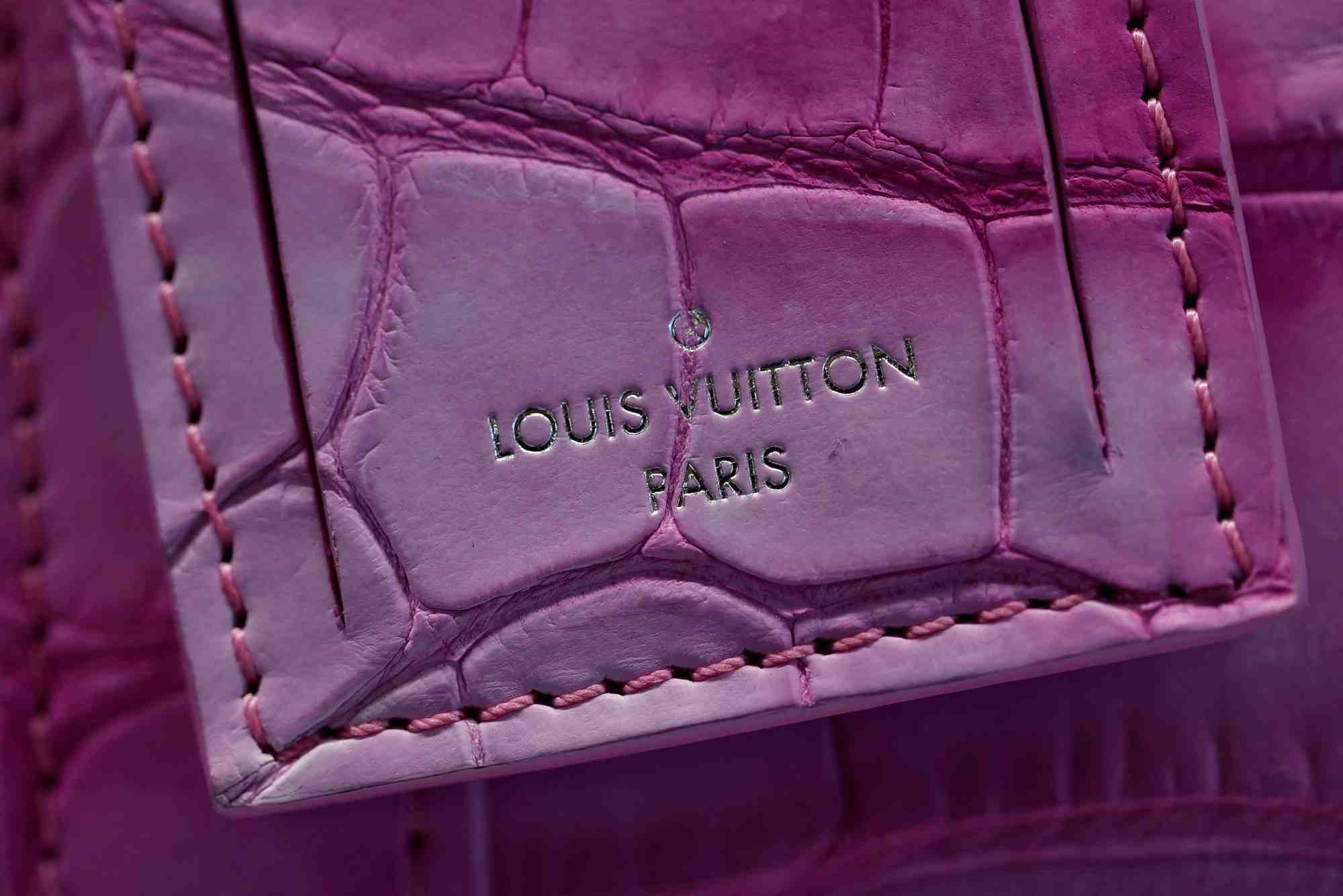 Lvmh: les ventes au 1er trimestre portees par la demande pour les produits vuitton et dior