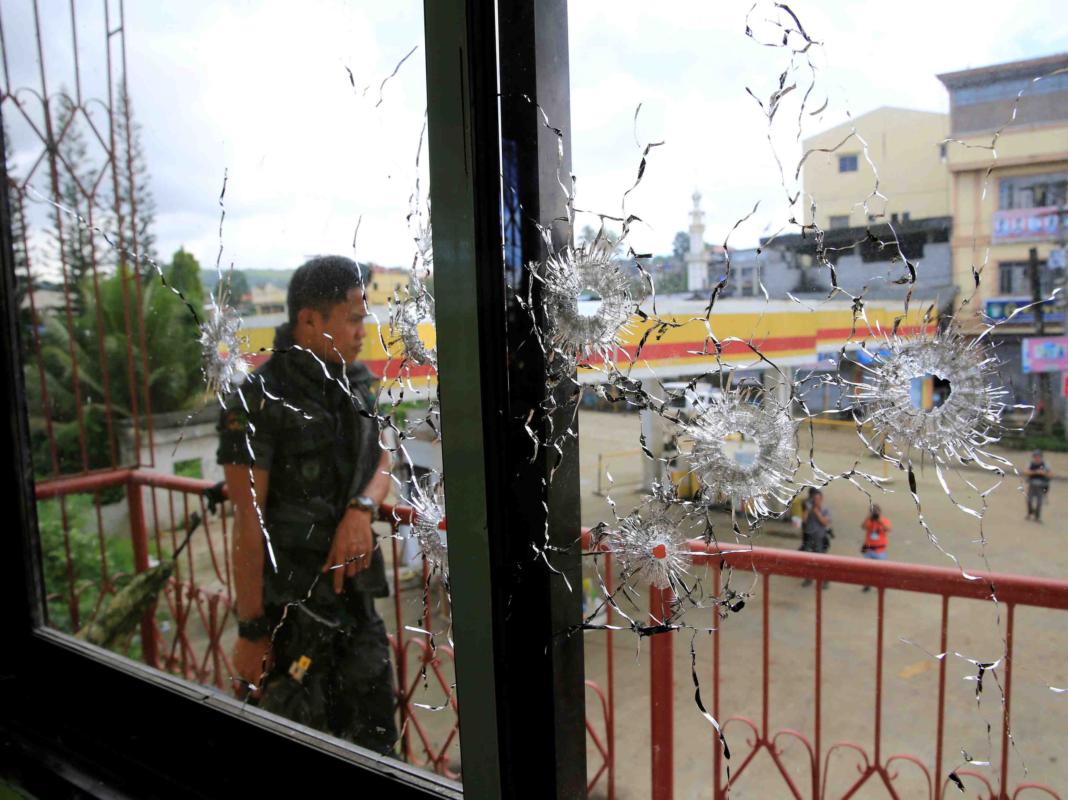 Les rebelles islamistes resistent a l'armee philippine