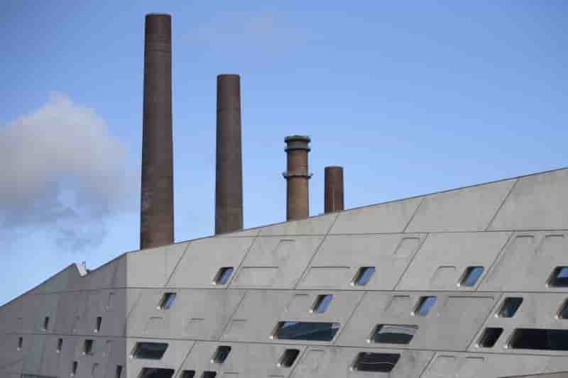 Allemagne: rebond plus fort que prevu des commandes a l'industrie