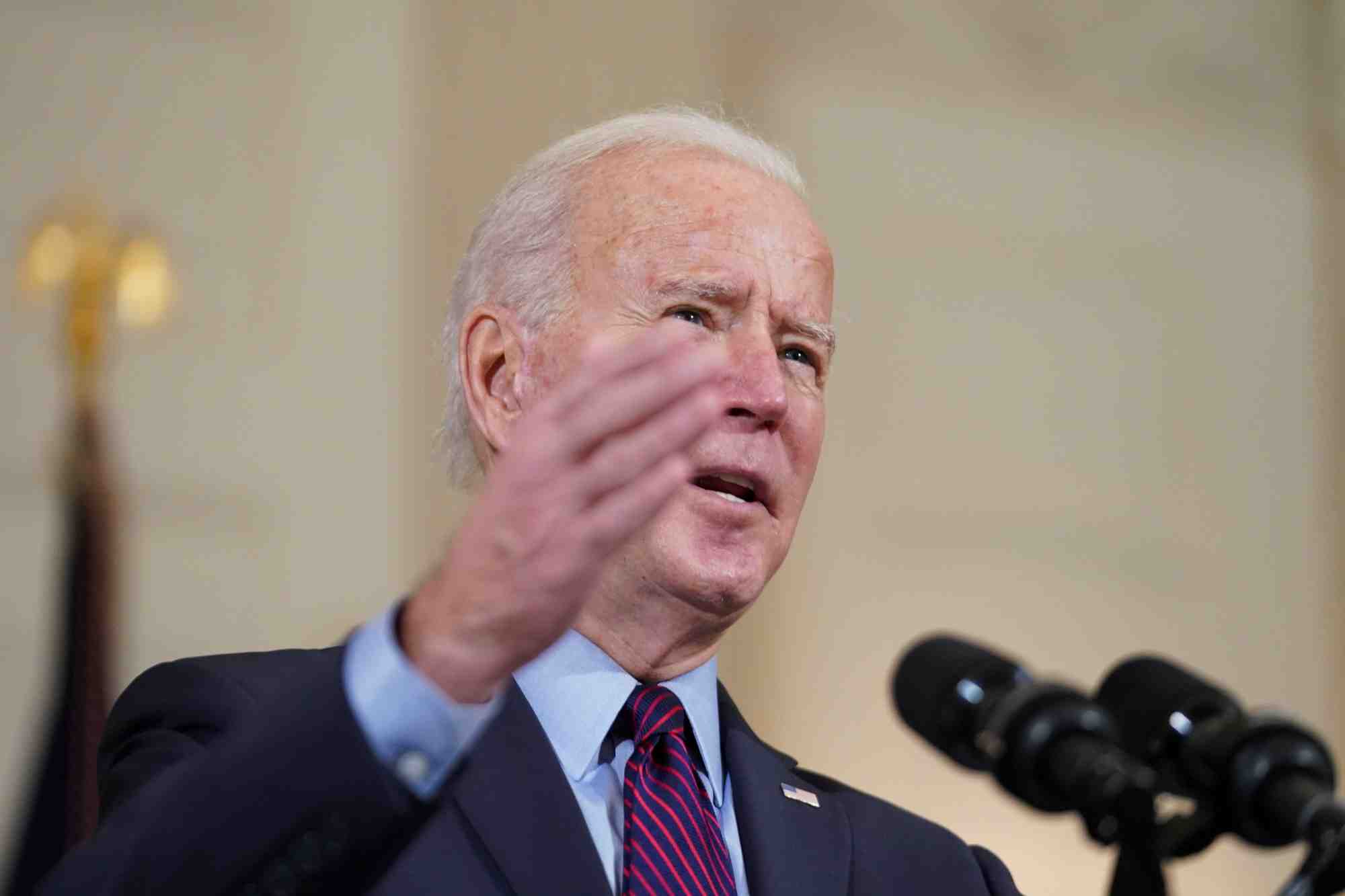 Les etats-unis ne leveront pas pour l'instant les sanctions contre l'iran, dit biden