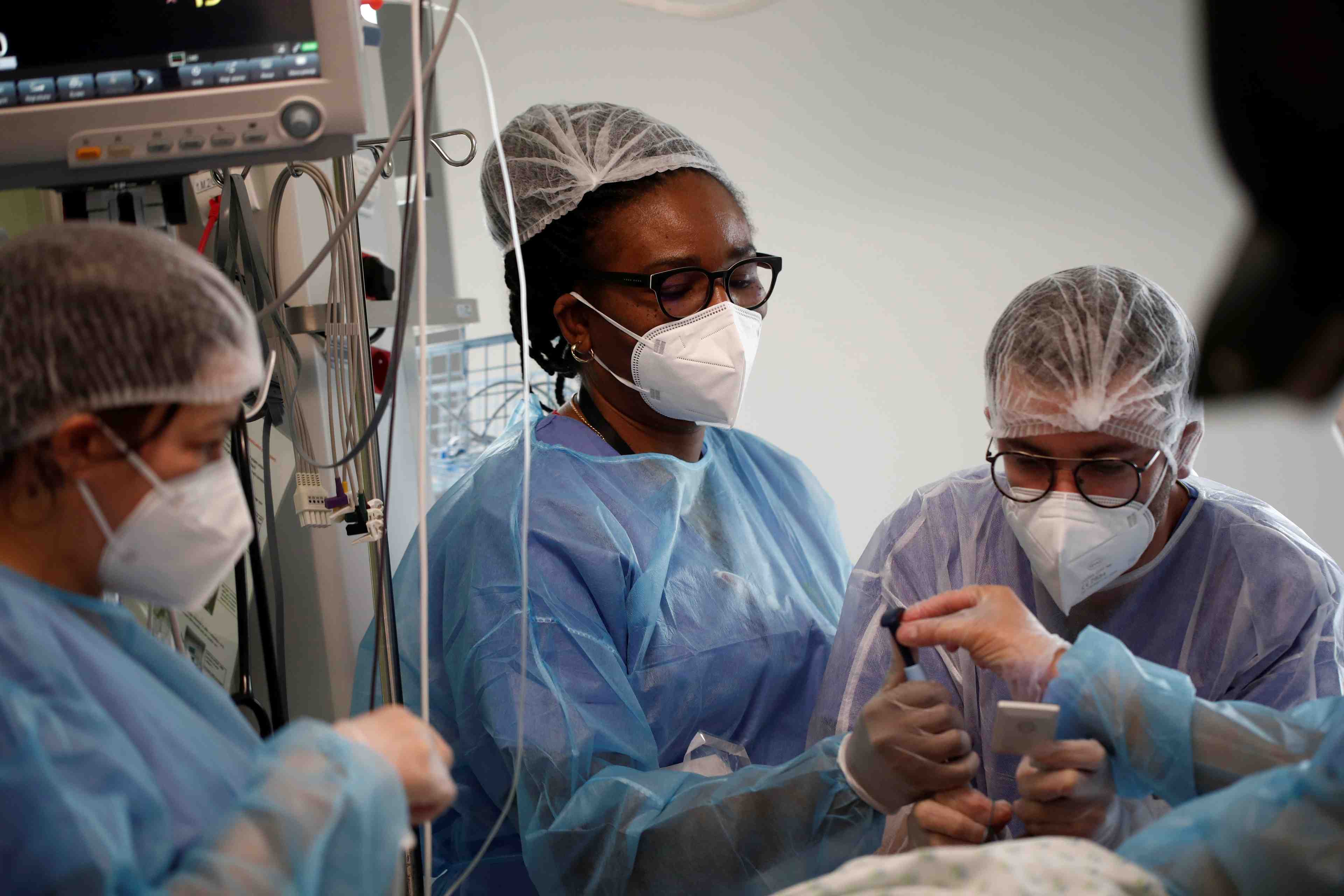Coronavirus: plus de 4.000 patients en reanimation en france