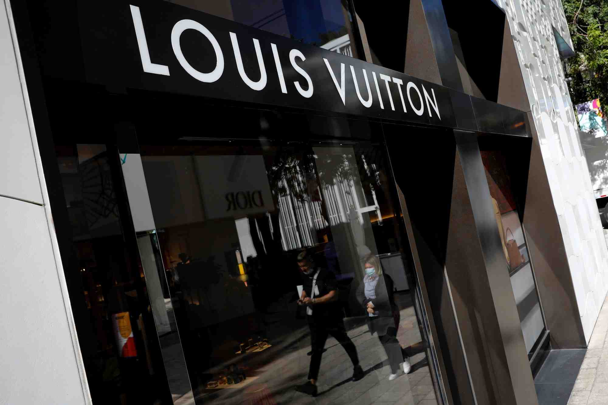 Lvmh: les perspectives pour 2022 sont bonnes pour l'instant, selon bernard arnault