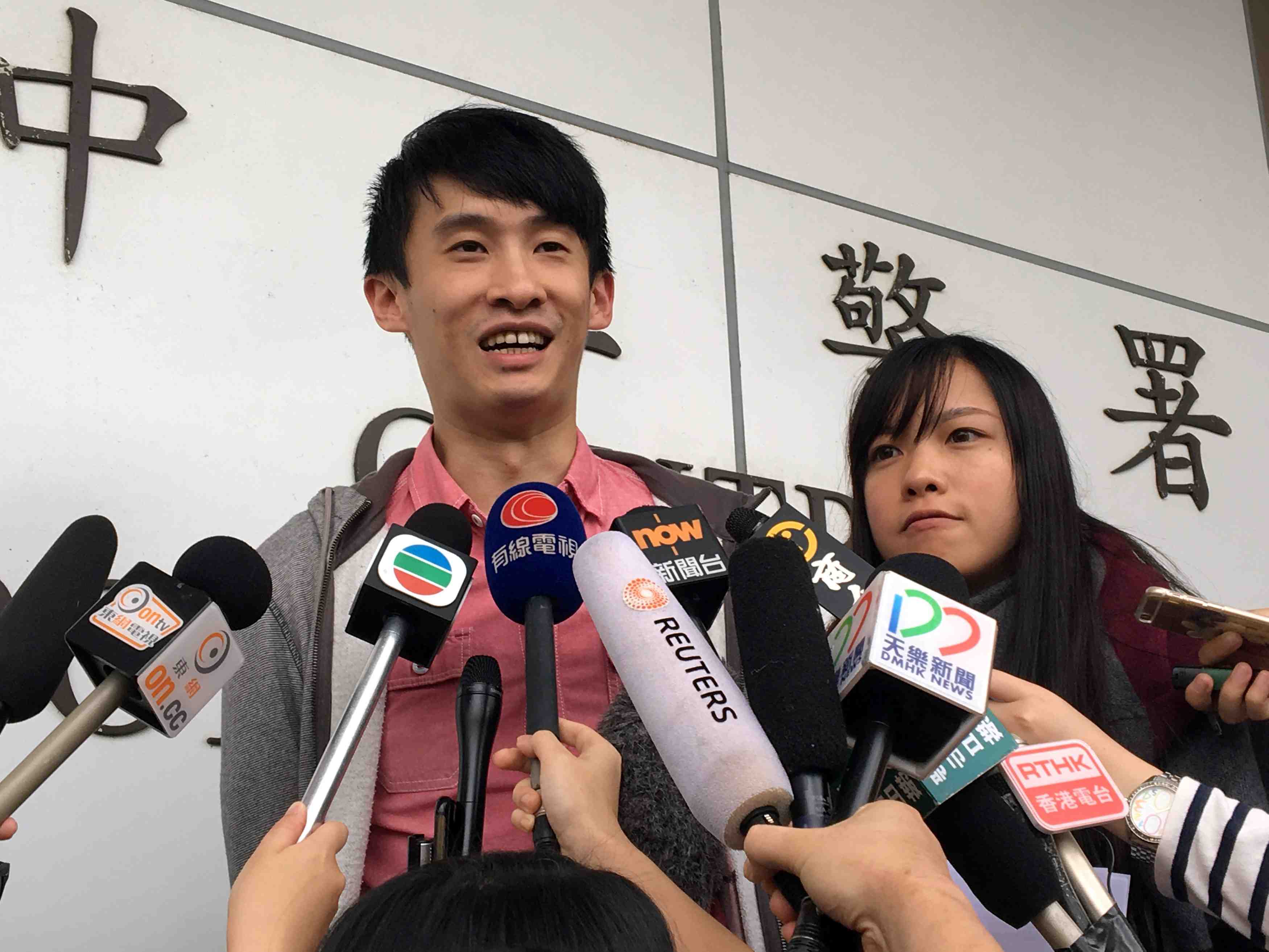 Inculpation de deux deputes pro-independance de hong kong