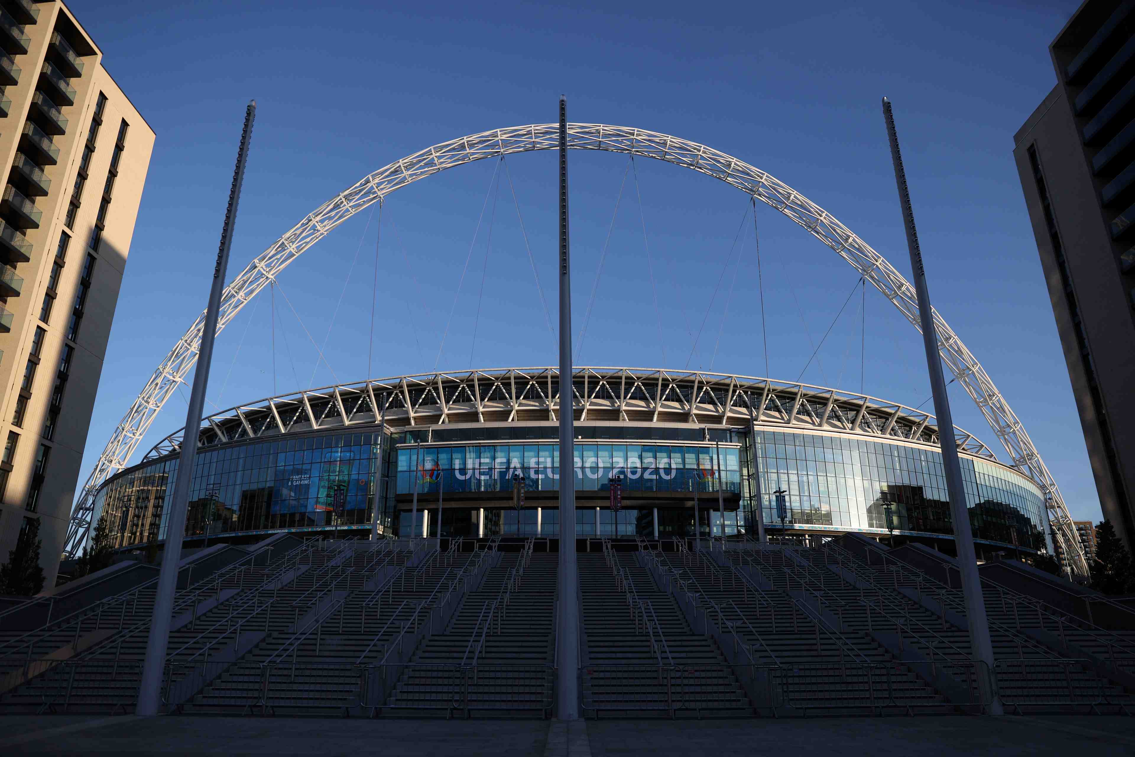 La finale de l'euro de football ne doit pas se tenir a londres