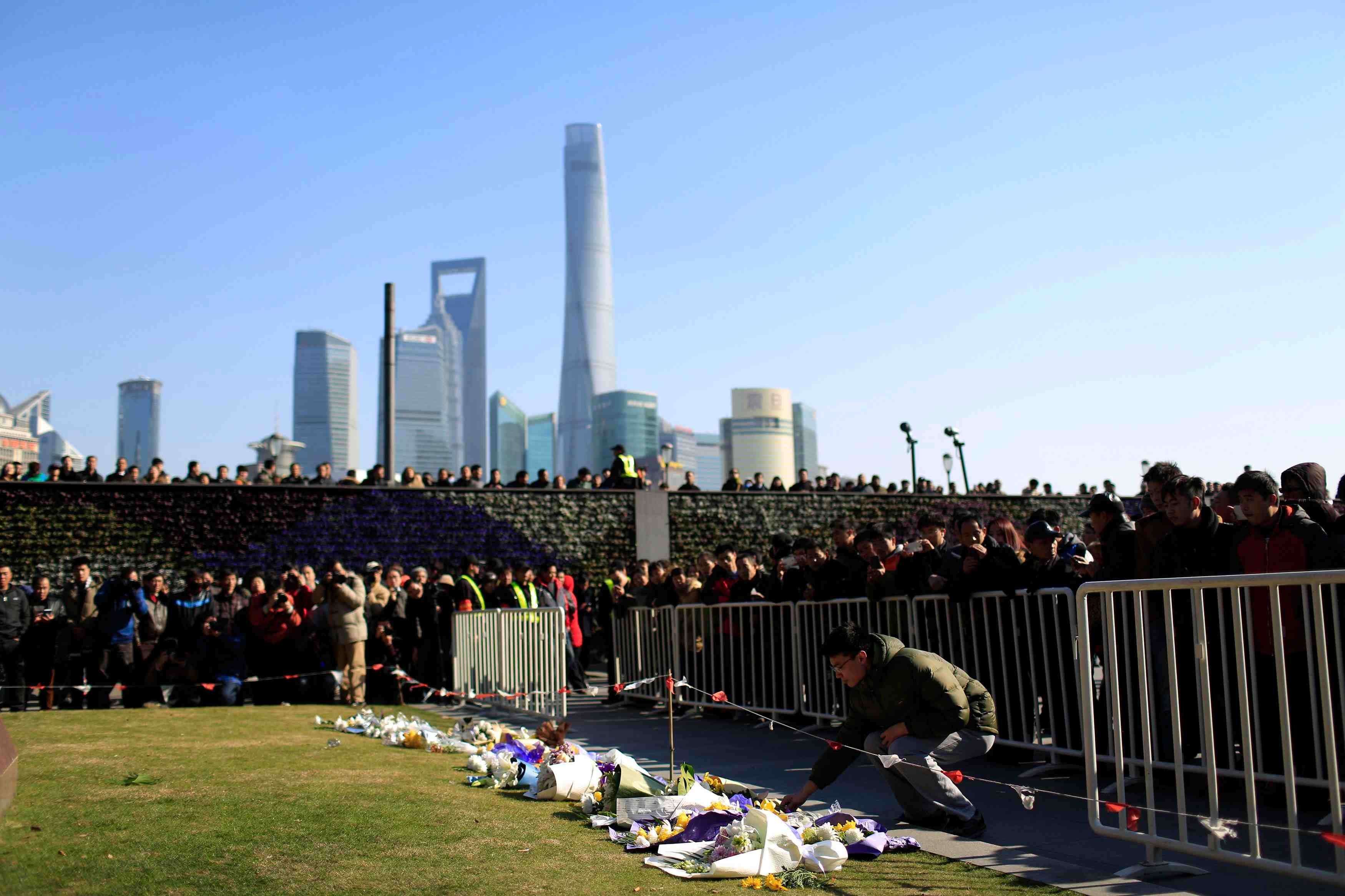 Reproches aux autorites apres la bousculade de shanghai