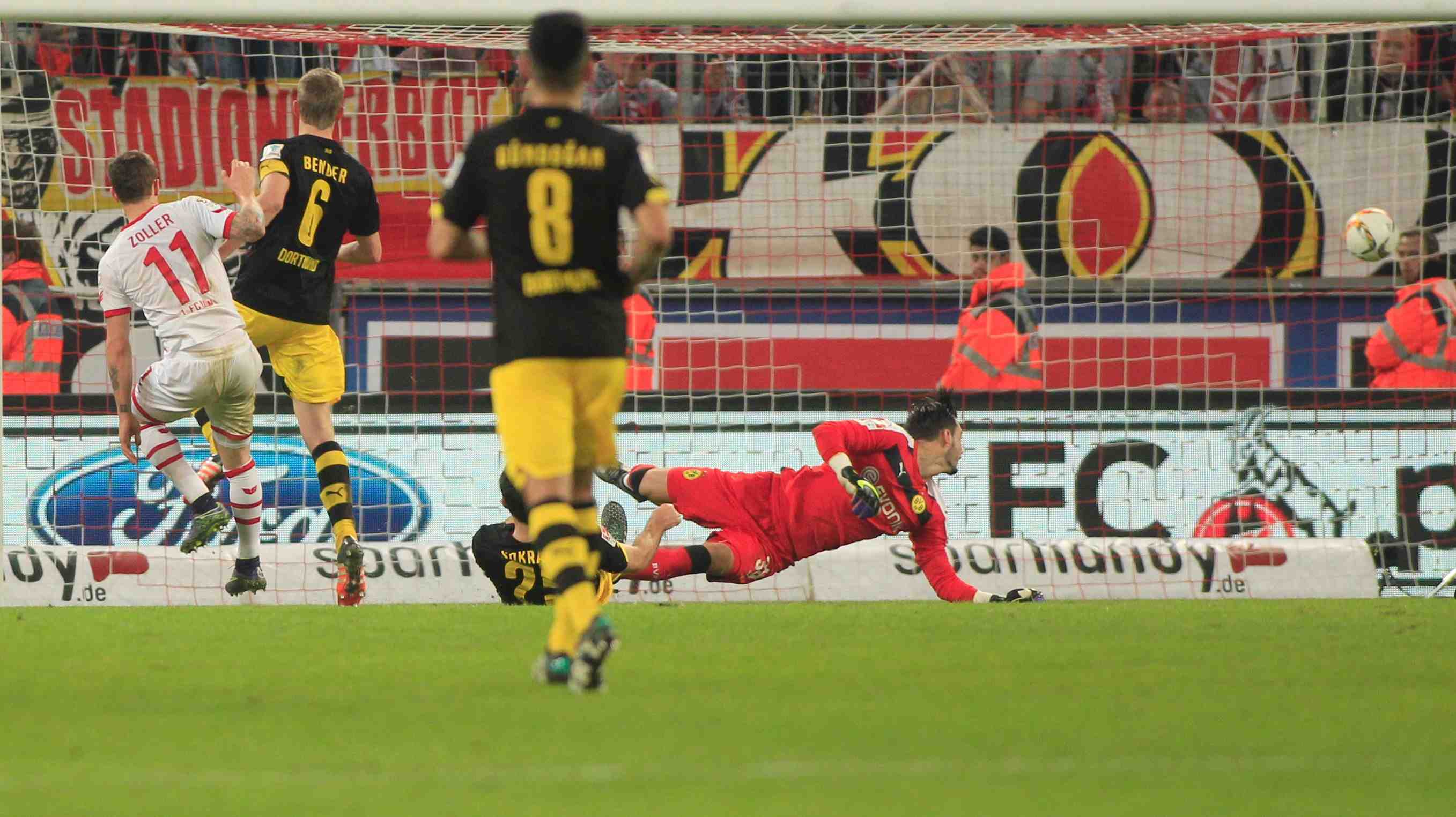 Le bayern reprend de l'avance sur dortmund, francfort bat breme dans le match de la peur