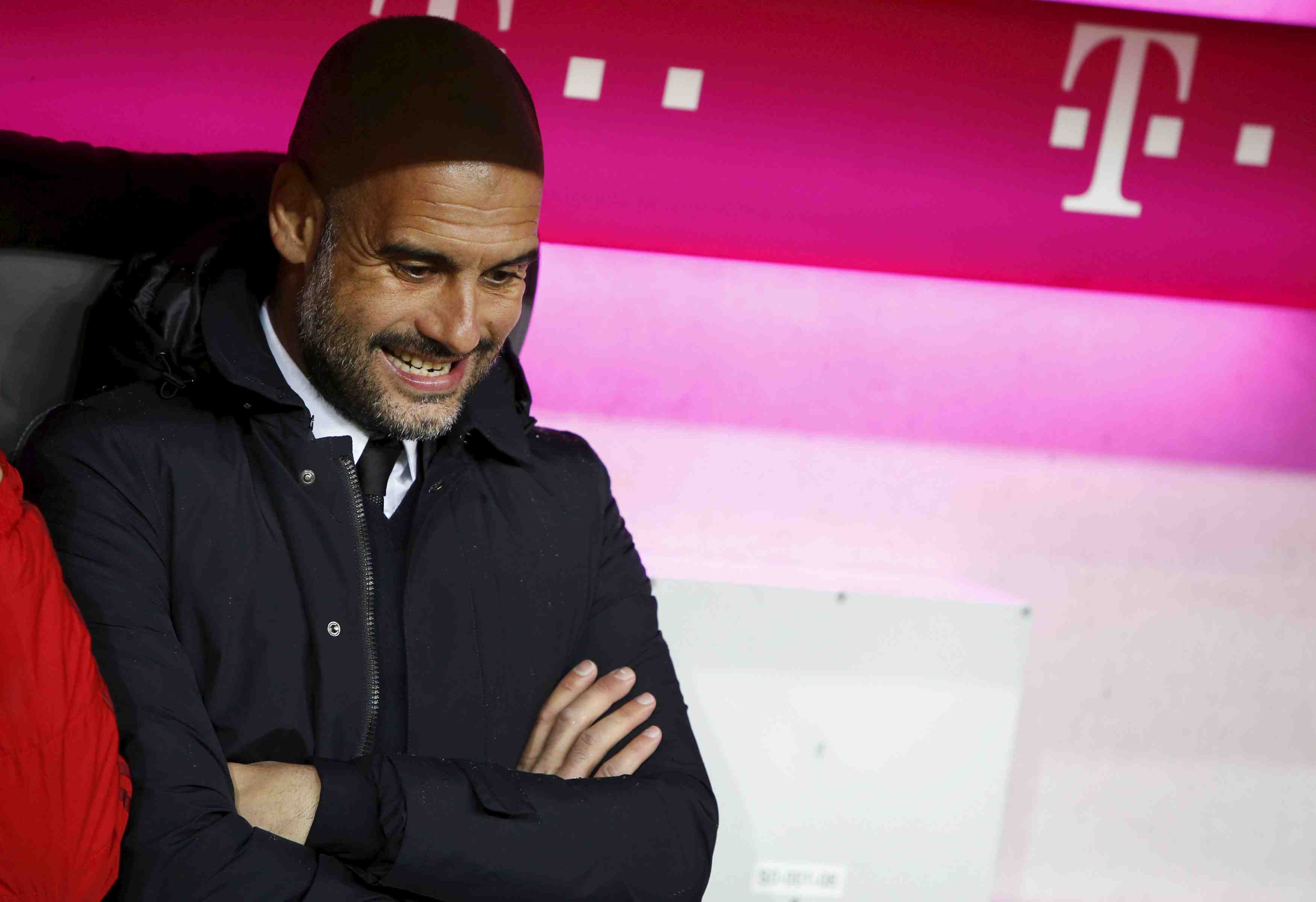 C'est officiel, guardiola va remplacer pellegrini a manchester city