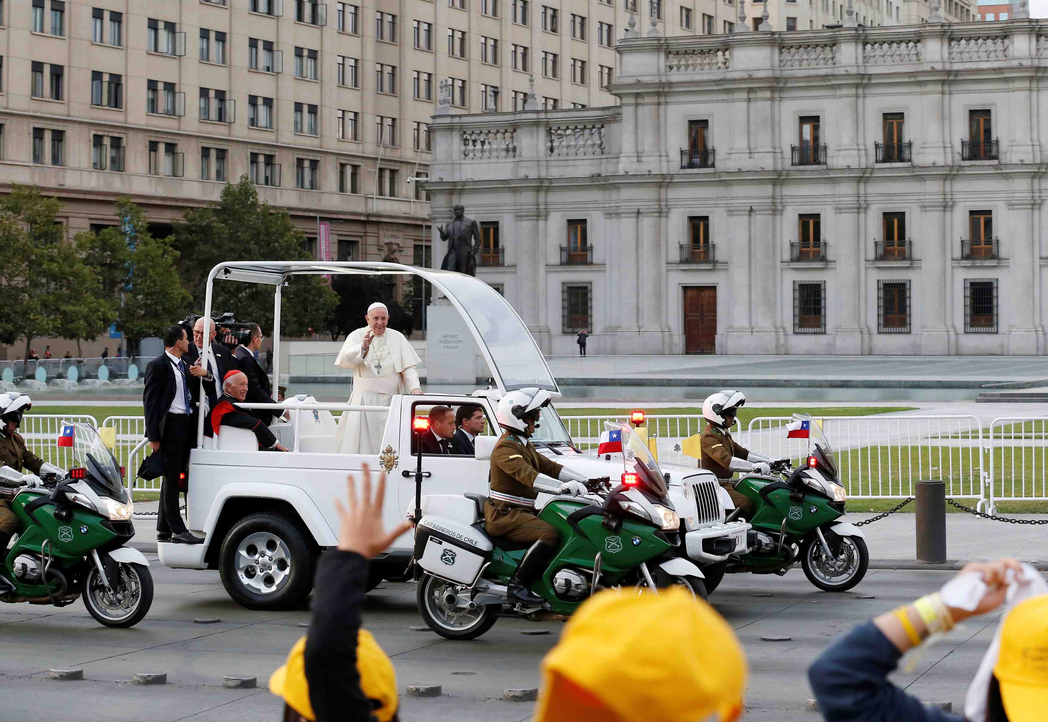 Le pape francois au chili en soutien a une eglise decredibilisee