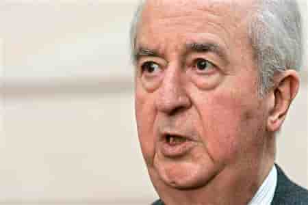 ÉDOUARD BALLADUR DÉMENT TOUT FINANCEMENT POLITIQUE EN LIEN AVEC LE DOSSIER DE L?ATTENTAT DE KARACHI