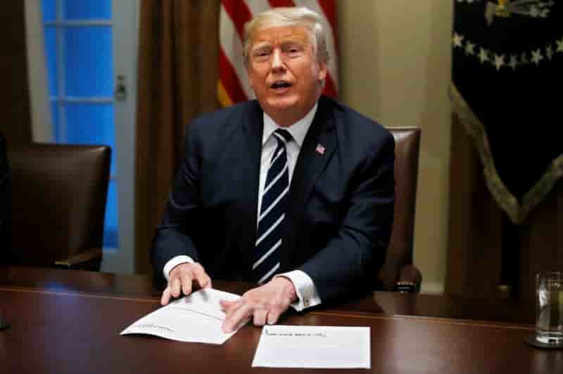 Trump invite poutine a washington a l'automne malgre le tolle d'helsinki