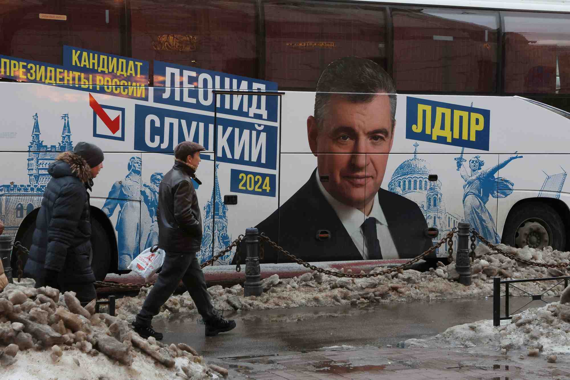 Portrait du candidat a la presidence leonid sloutsky a saint-petersbourg