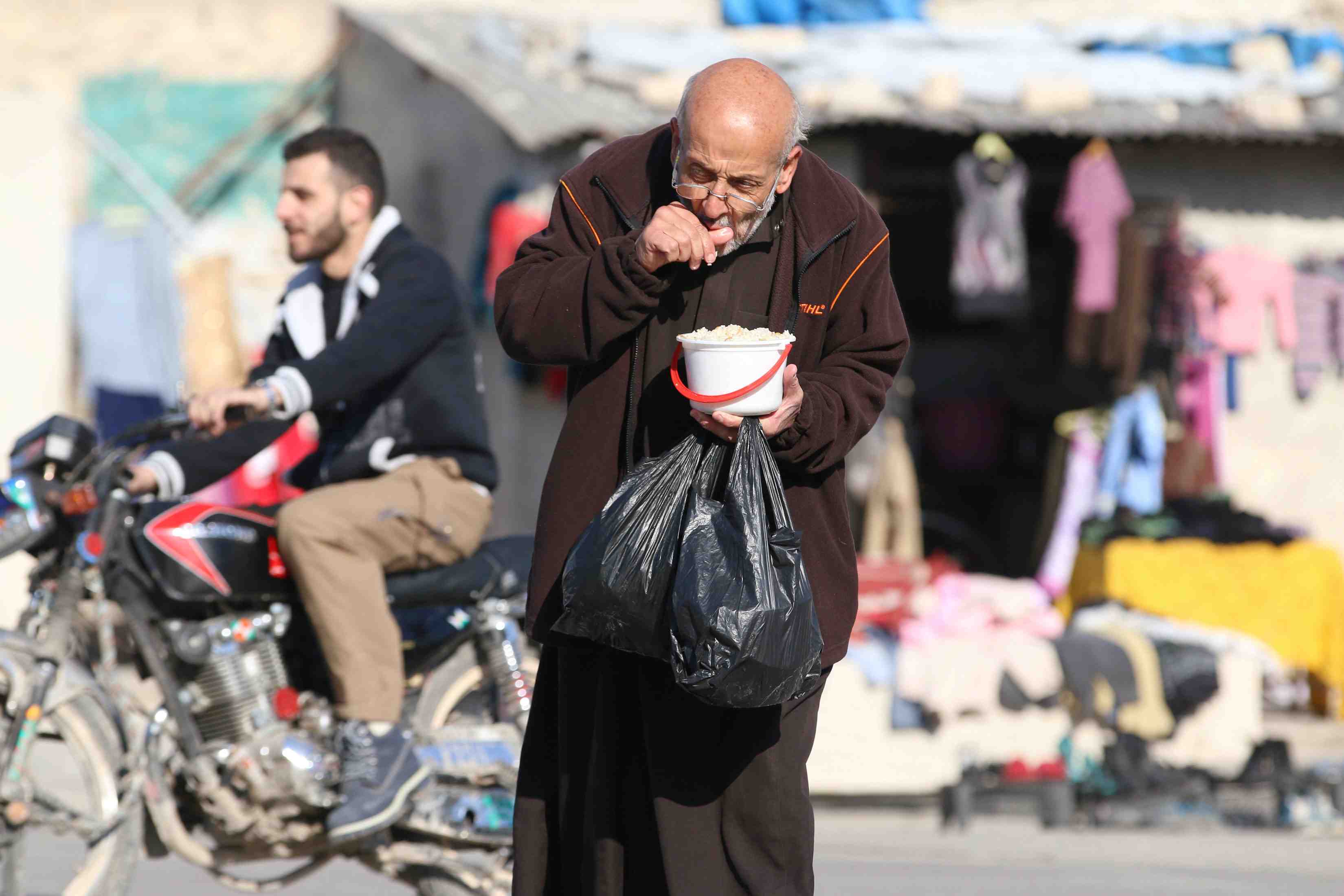 L'onu espere que l'aide alimentaire va reprende sous peu a alep