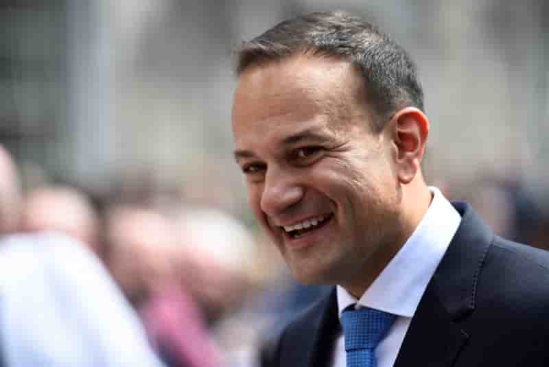 Leo varadkar devient le plus jeune premier ministre d'irlande