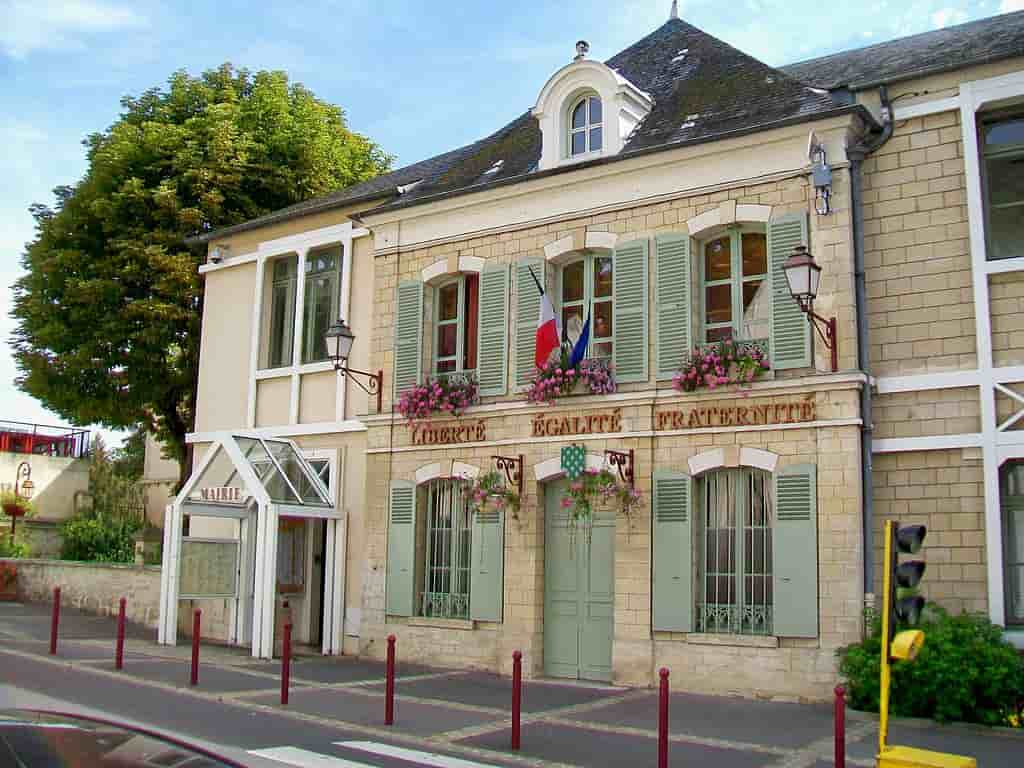 Presles, Val d'Oise, mairie-école, rue Pierre-Brossolette