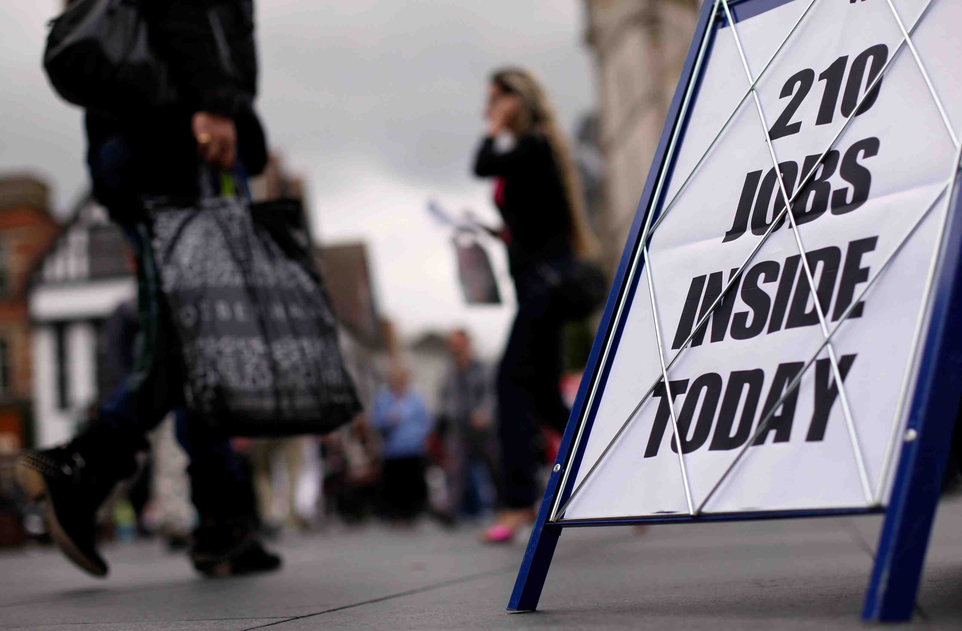 Grande-bretagne: hausse des salaires de 4%