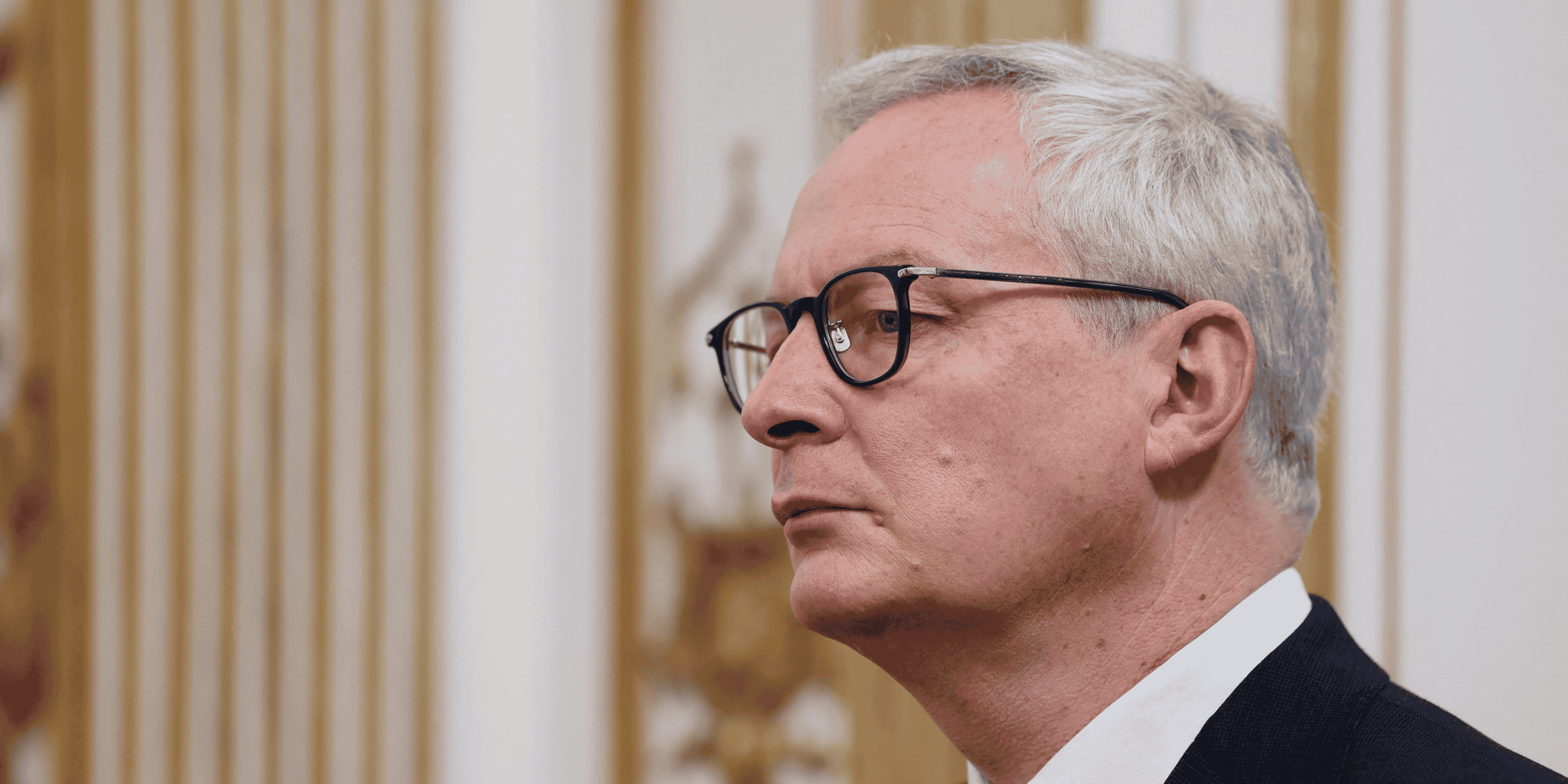 Bruno le maire lors d'une conference de presse a matignon