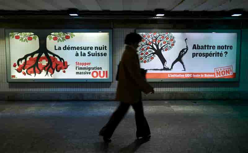 Les Suisses votent de justesse pour des quotas d'immigration