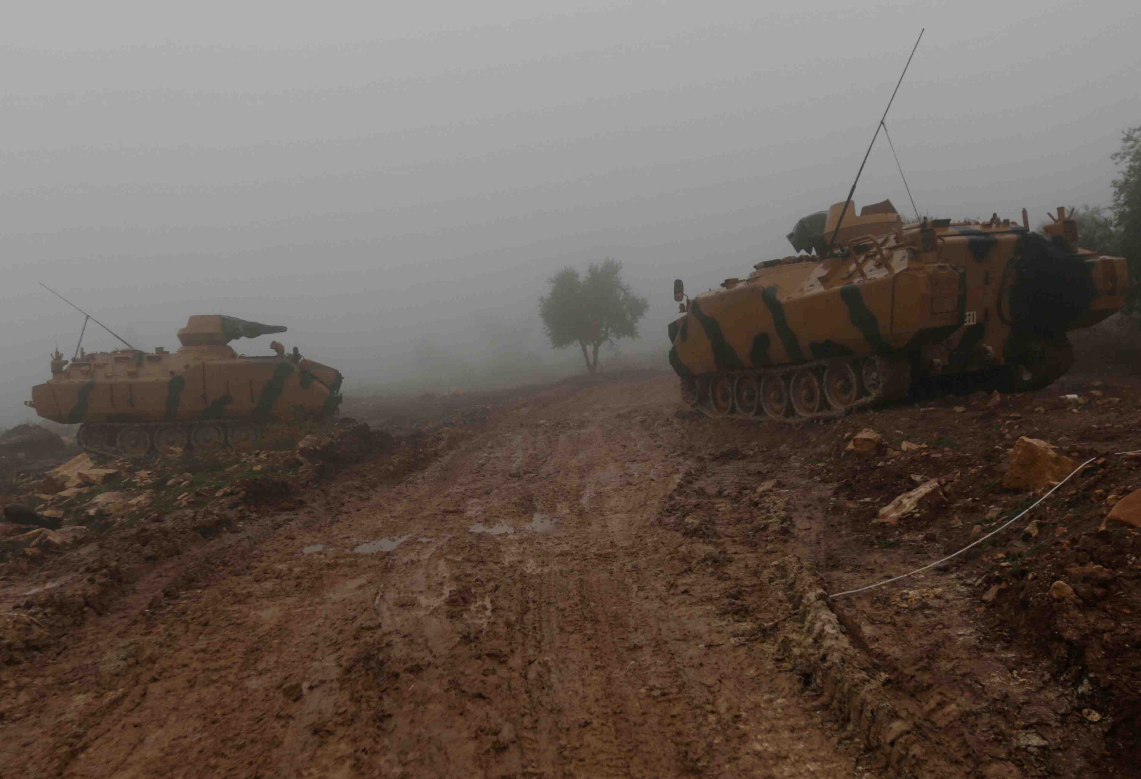 Trois soldats turcs et onze rebelles de l'asl tues a afrin