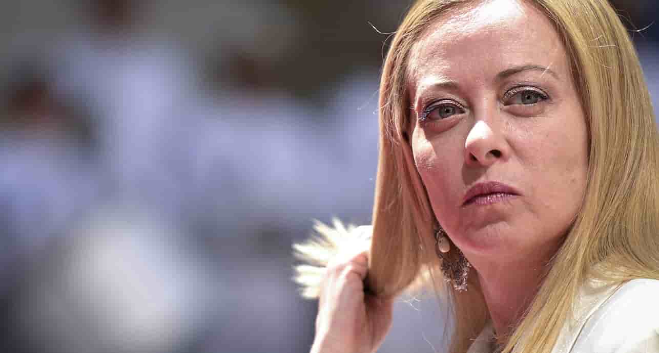 Malgré la menace américaine, Giorgia Meloni tente de préserver sa relation privilégiée avec son allié.
