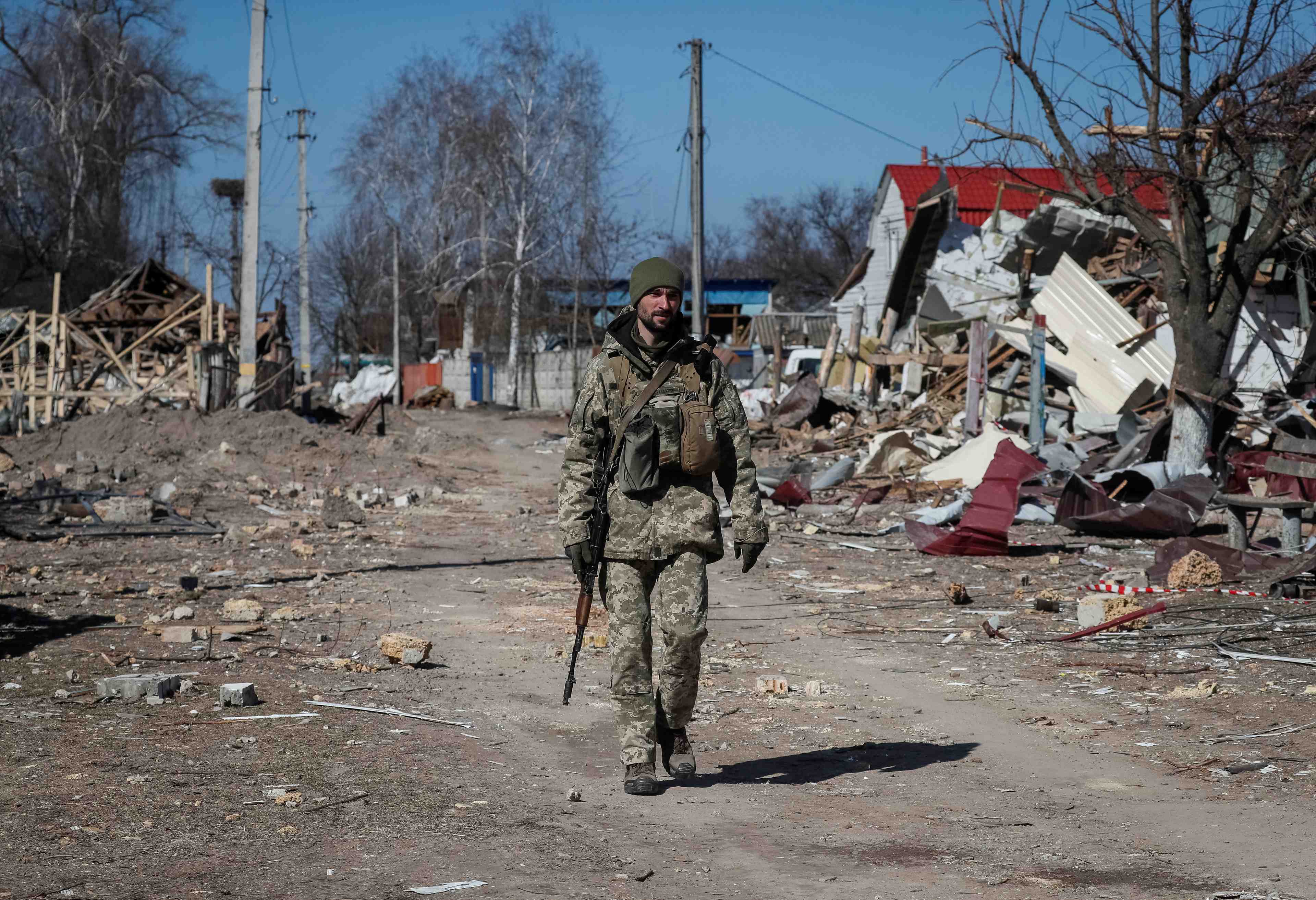Ukraine: poutine envisage d'utiliser des armes chimiques, dit biden