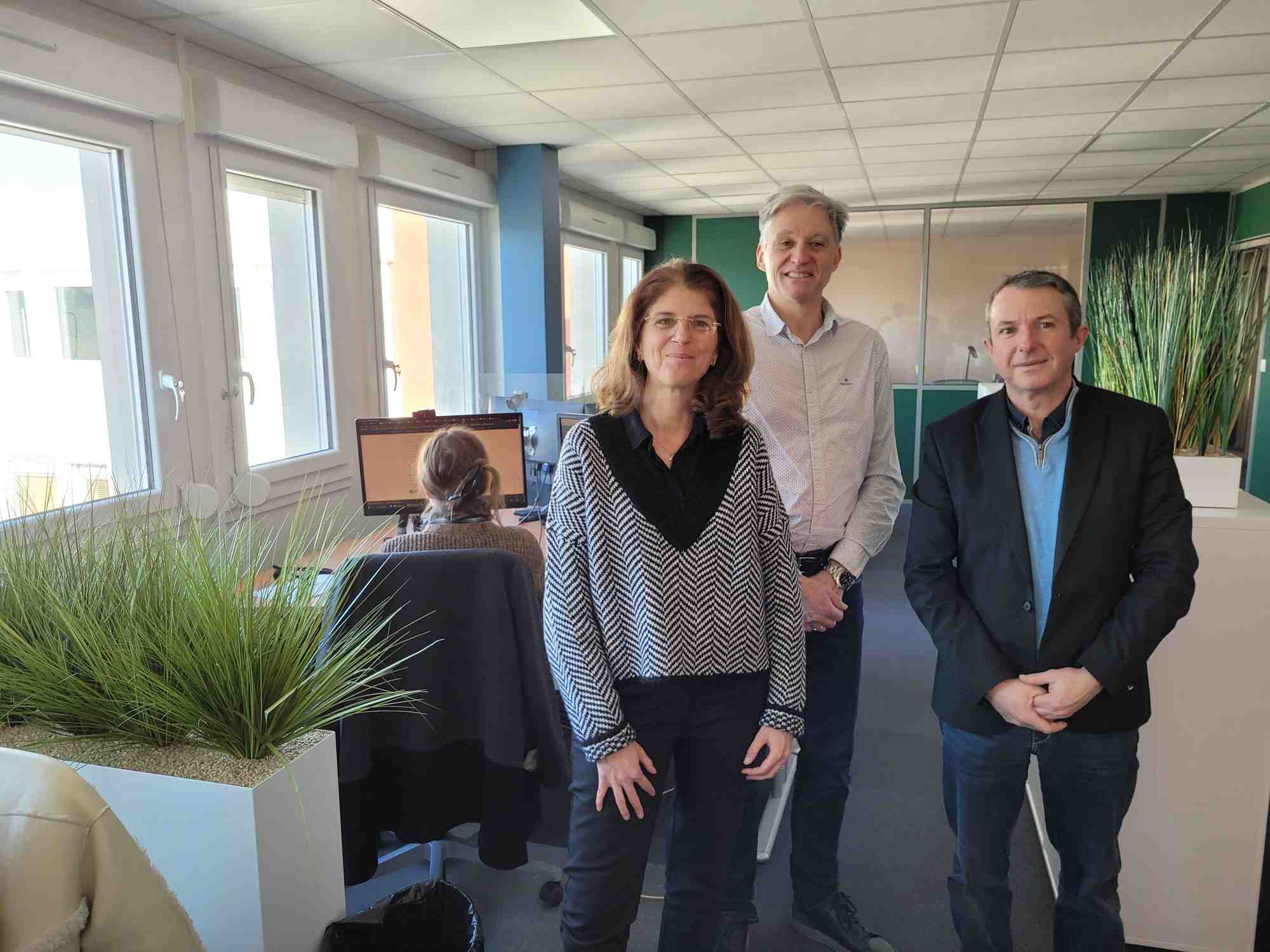 Cristina et Philippe Brun, directrice générale et président du groupe First Éco, et Yannick Paris, président de LPME