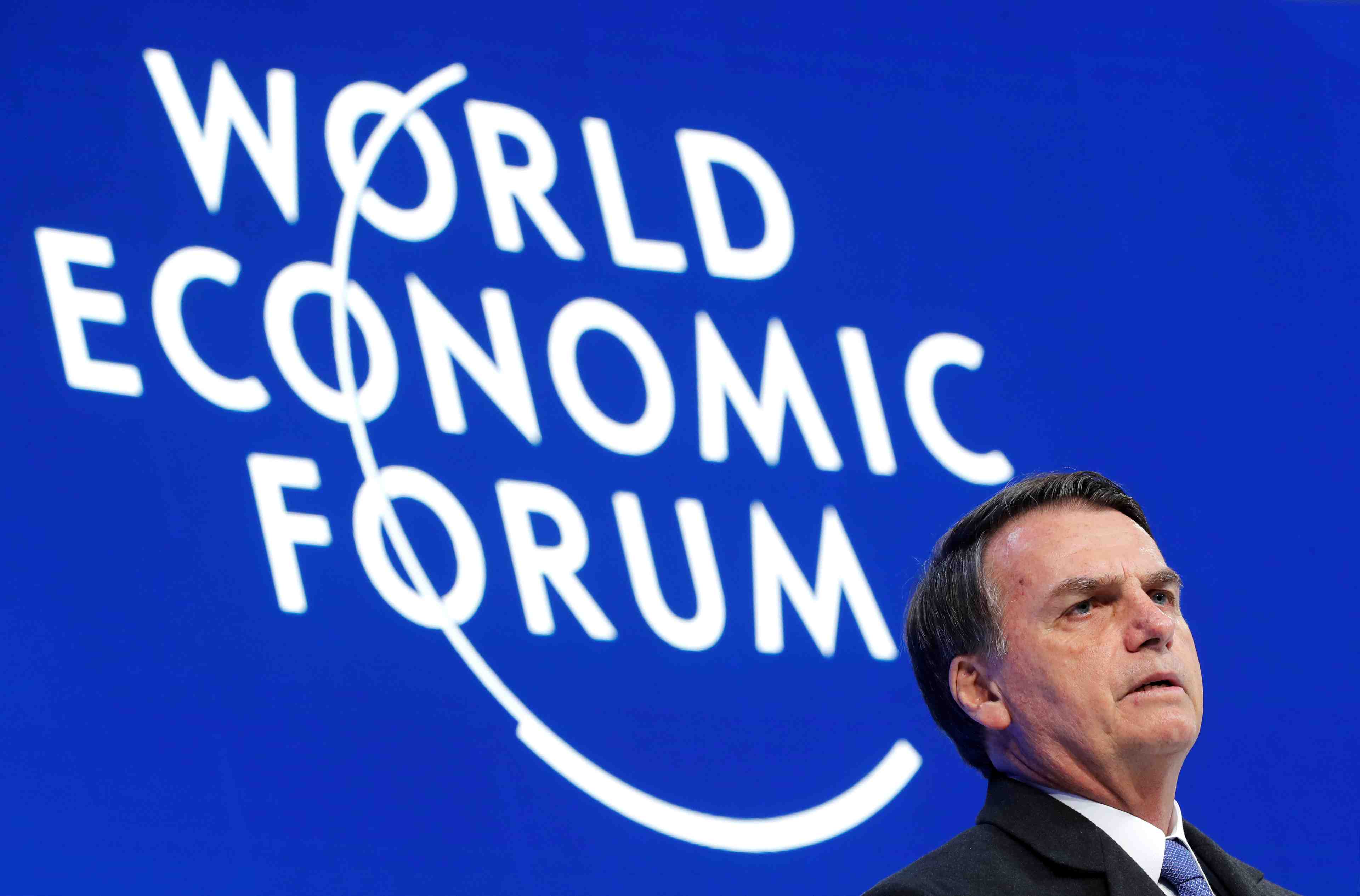 Bolsonaro cherche a seduire industriels et investisseurs