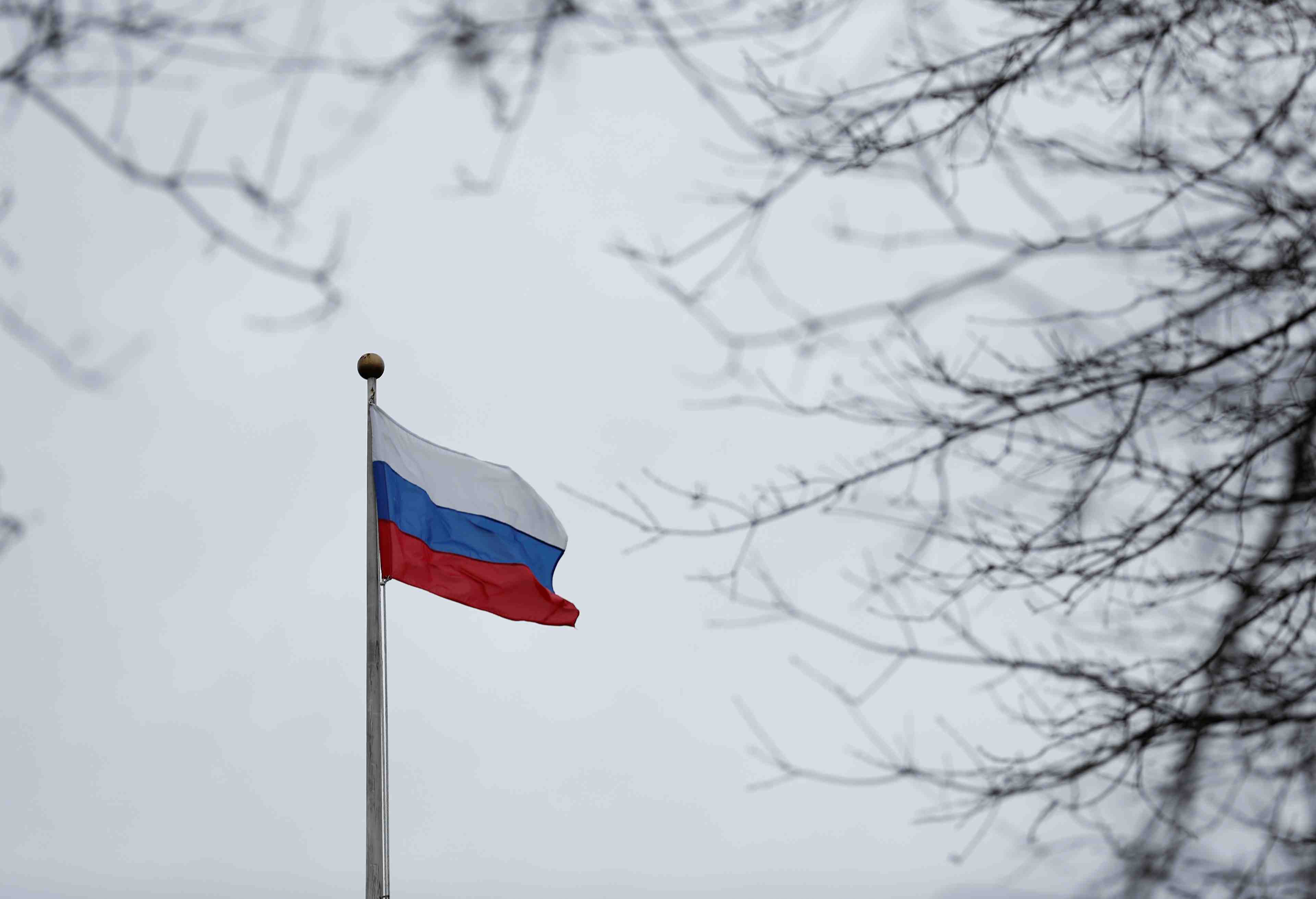 La russie expulse deux diplomates allemands, "injustifie" pour berlin