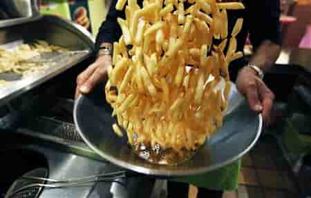 MOINS DE FRITES À LA CANTINE