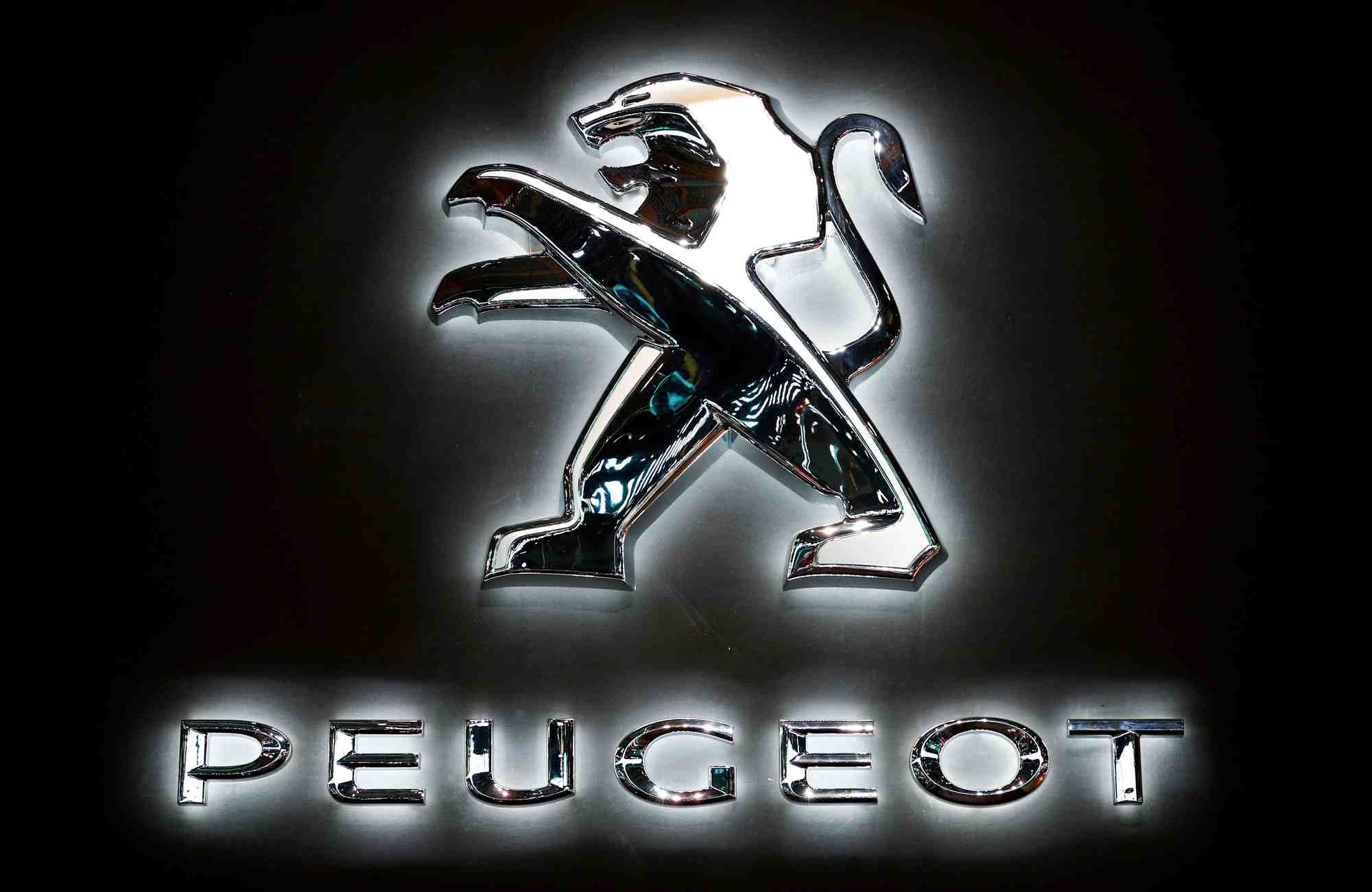 Le groupe familial peugeot accroit sa participation au capital de peugeot sa de 2 %