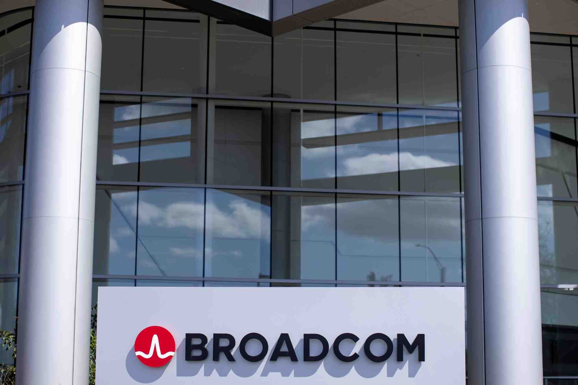 Broadcom rachete l'editeur de logiciels vmware pour 61 milliards de dollars