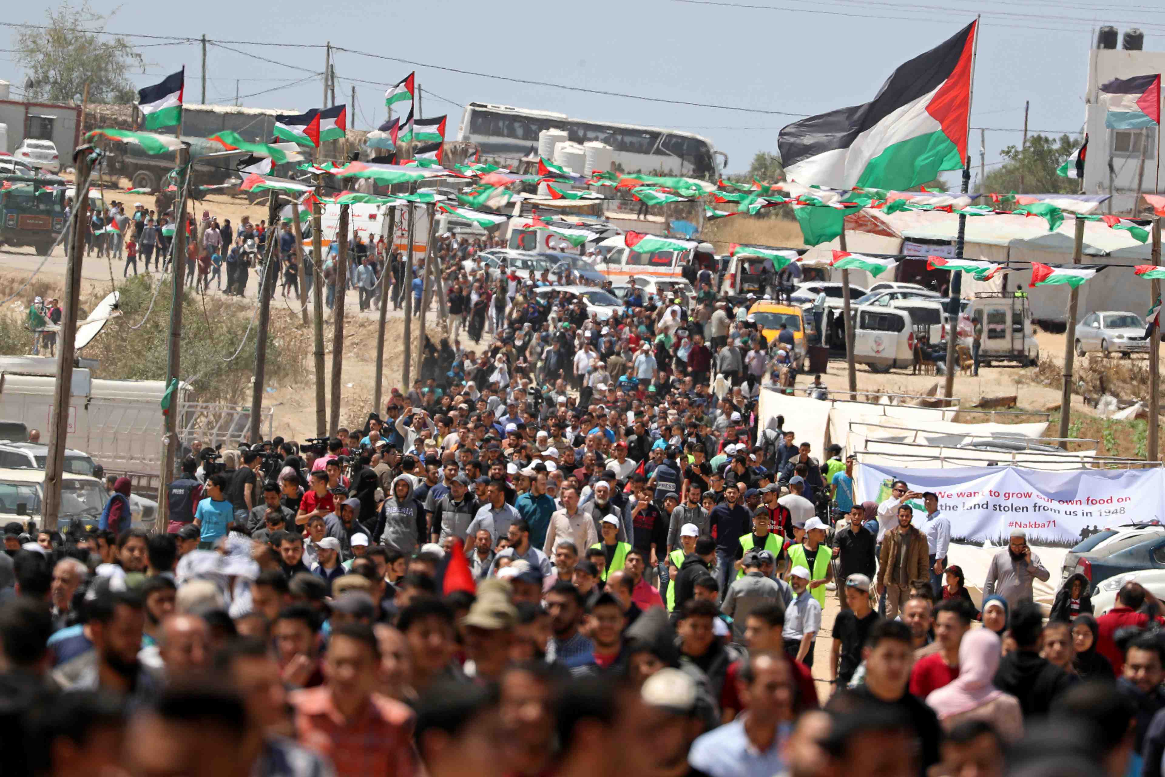 Une cinquantaine de palestiniens blesses lors de l'anniversaire de la nakba
