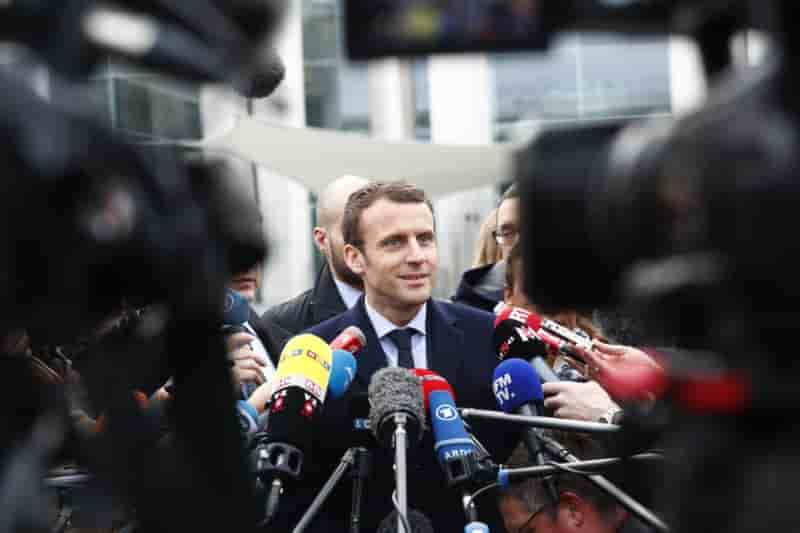 Macron juste derriere le pen au 1er tour, selon un sondage ipsos soprasteria
