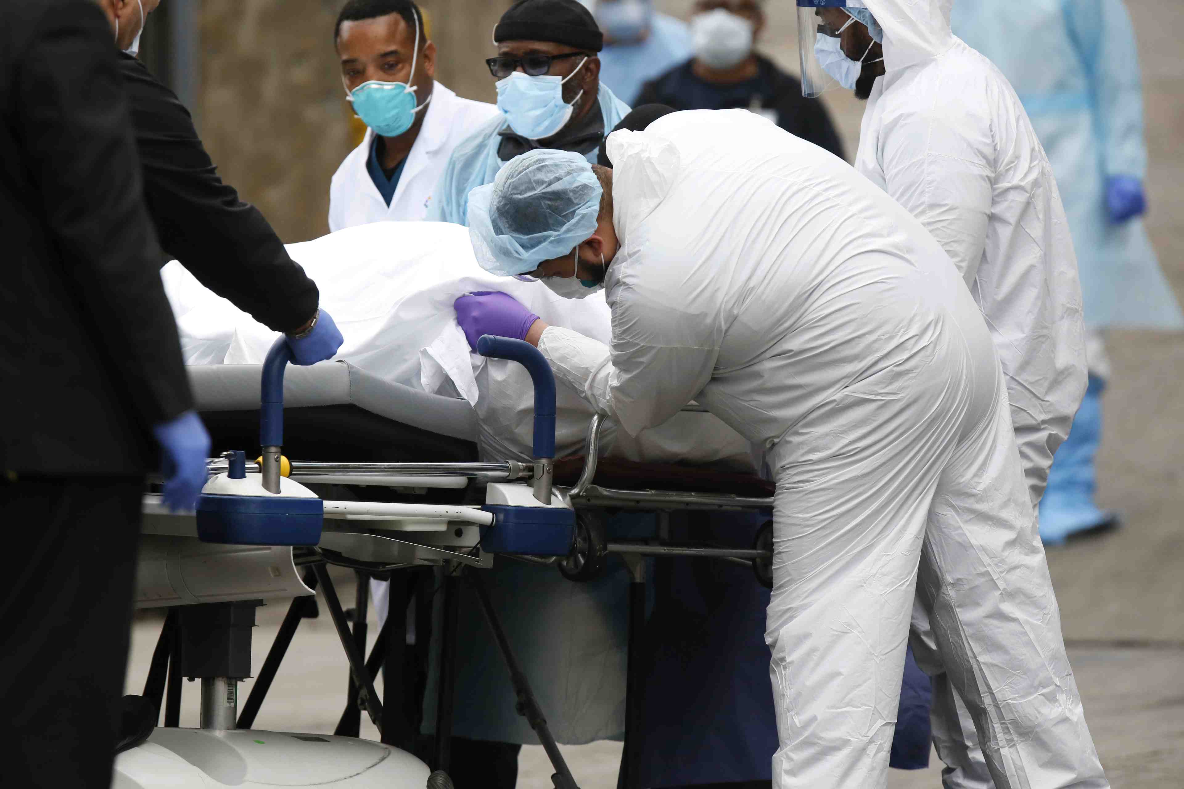 Coronavirus: le bilan des morts aux usa depasse celui de la chine