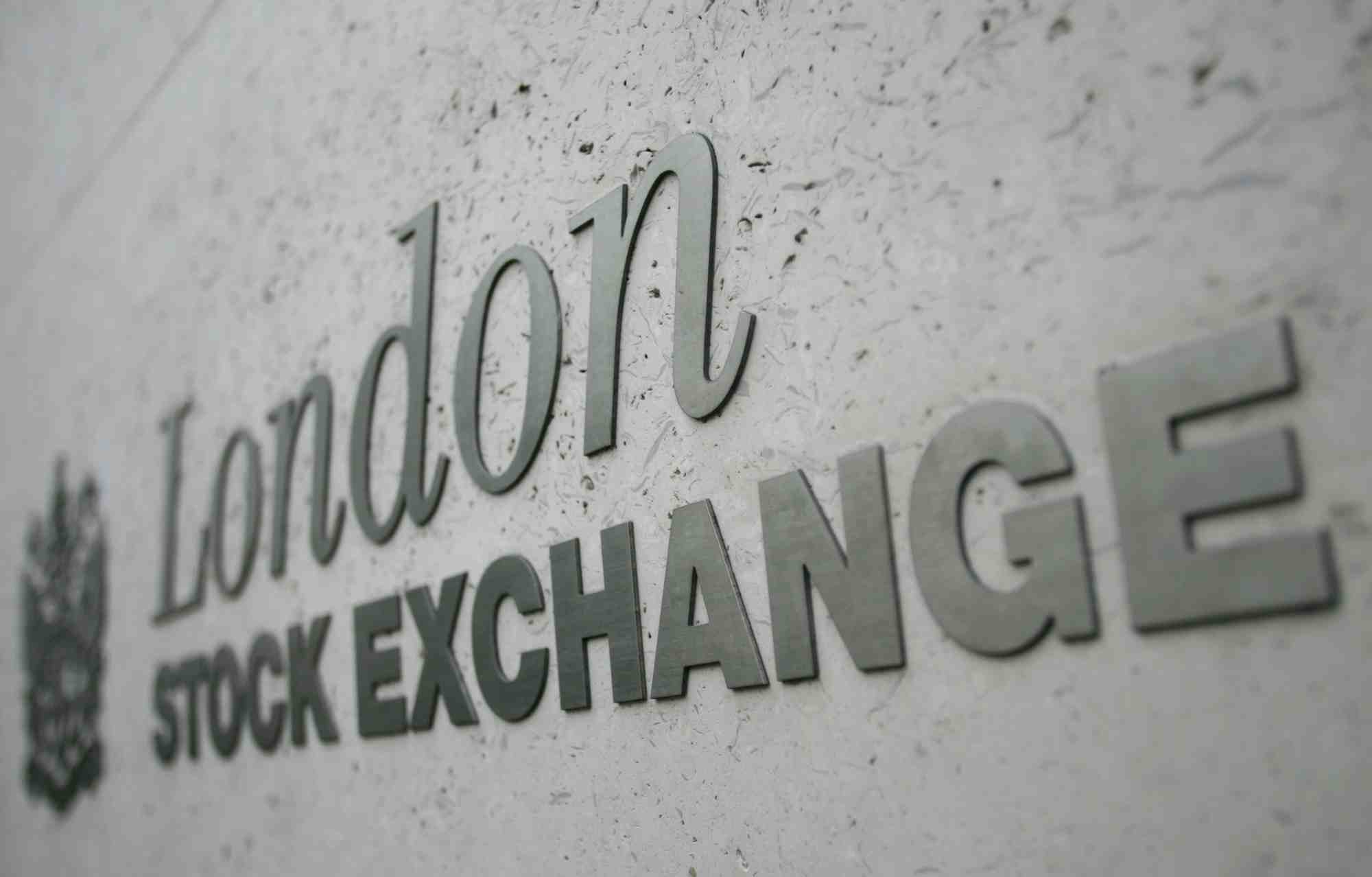Les principales bourses europeennes en baisse lundi