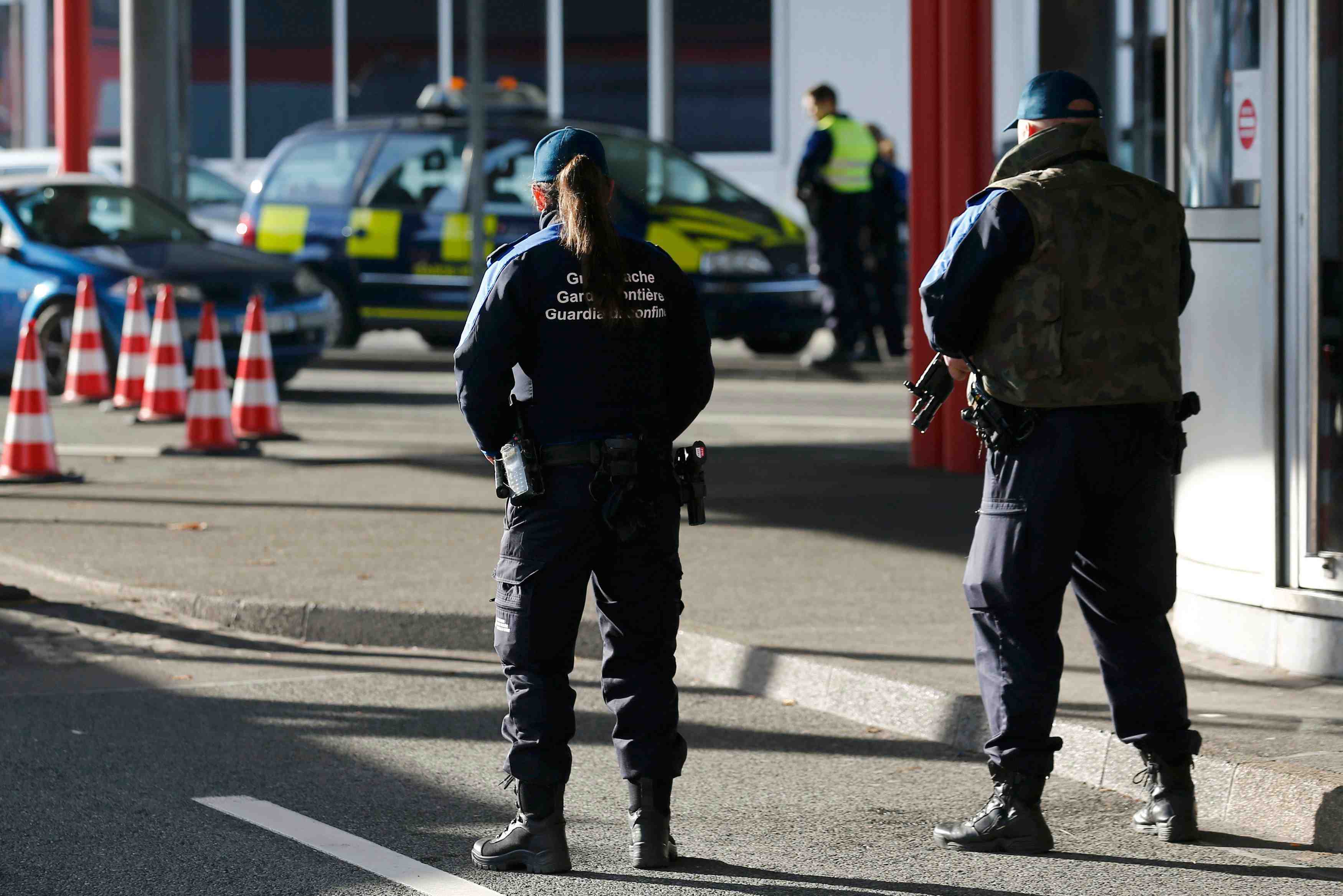 Procedure penale contre deux individus arretes a geneve