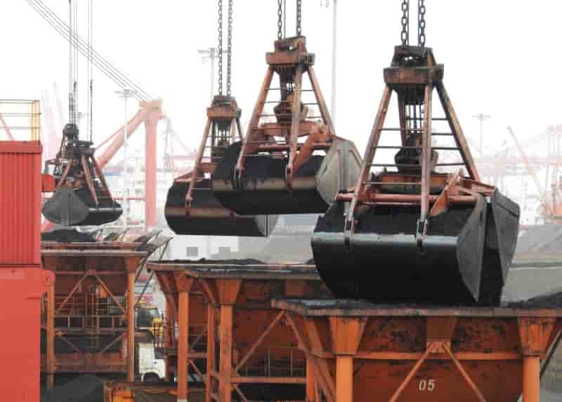 La chine veut creer des geants du charbon