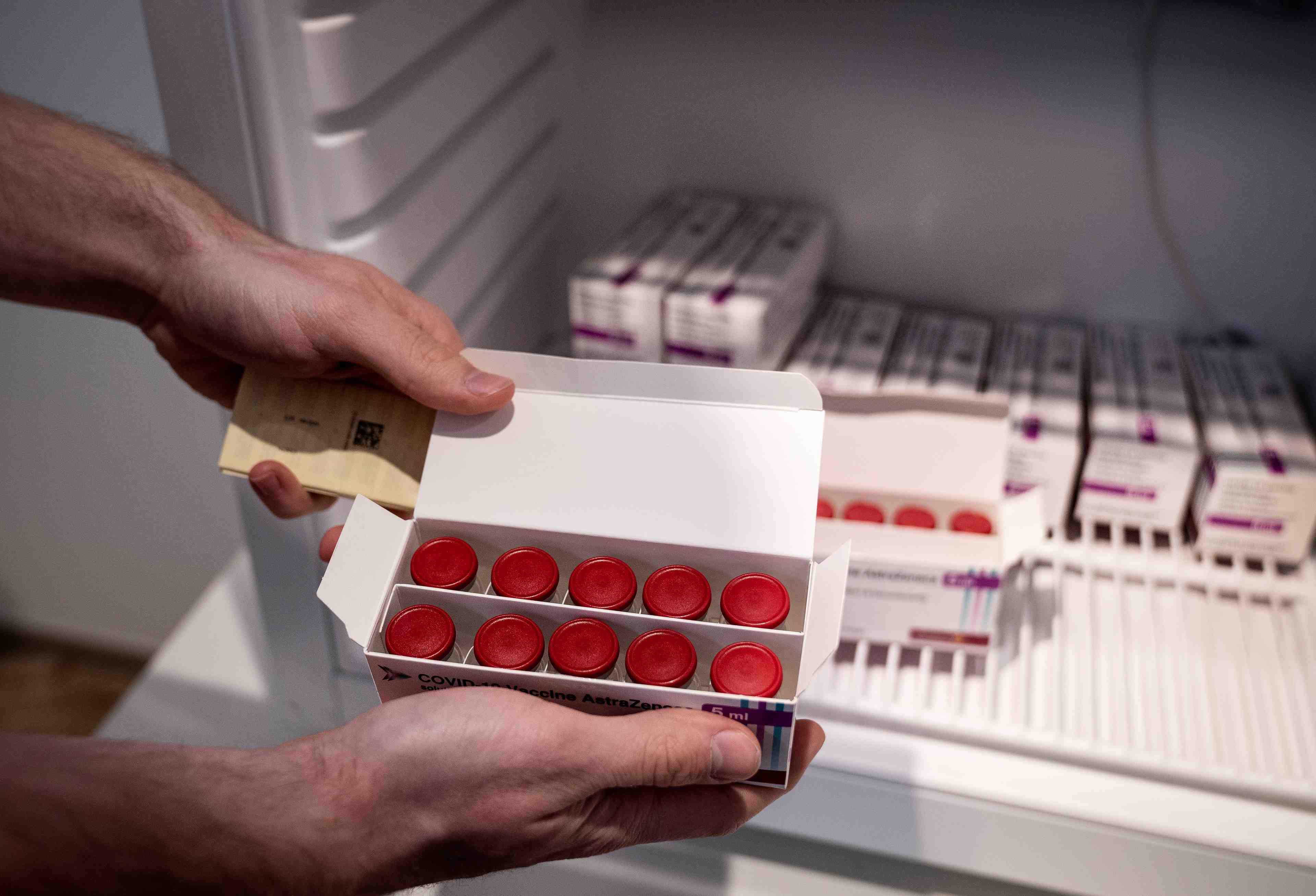 Coronavirus: le danemark suspend l'utilisation du vaccin d'astrazeneca