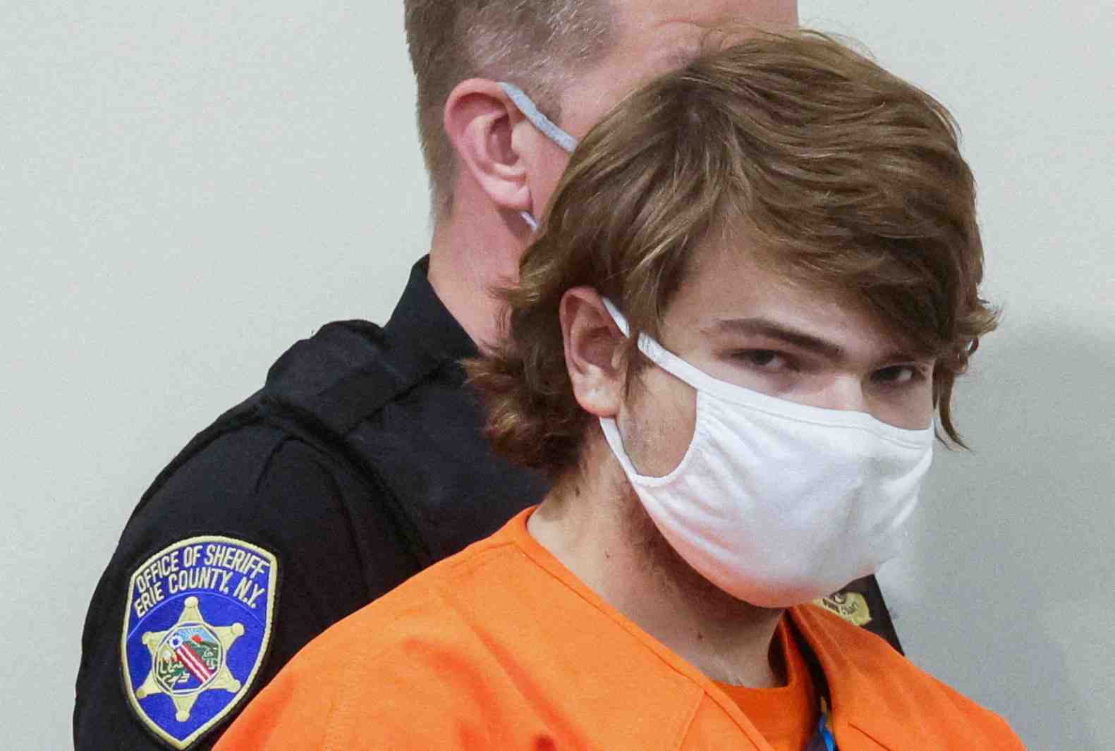 Etats-unis: l'auteur presume du massacre de buffalo plaide non coupable