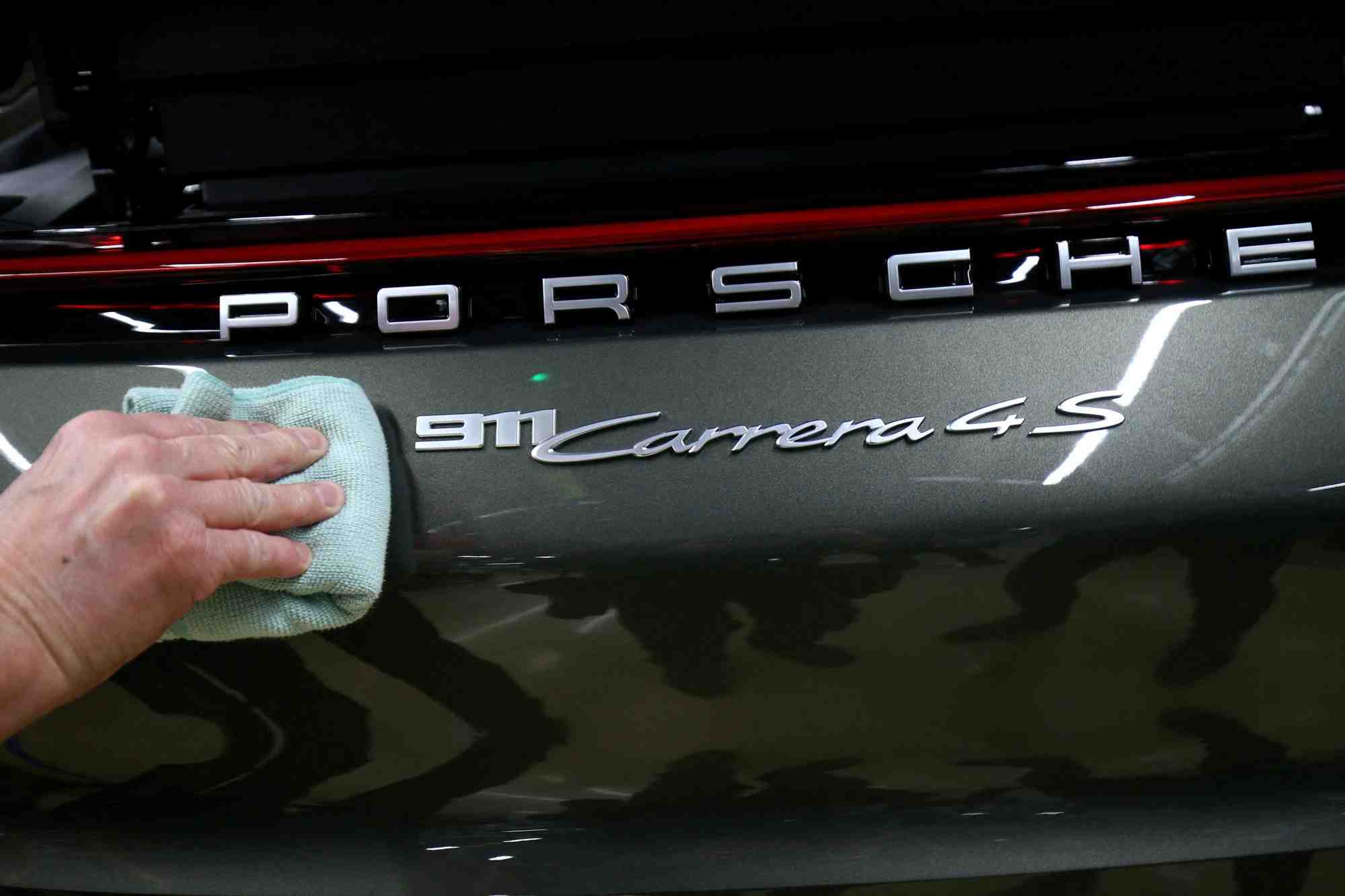 Porsche ne renoncerait a entrer en bourse qu'en cas de crise grave