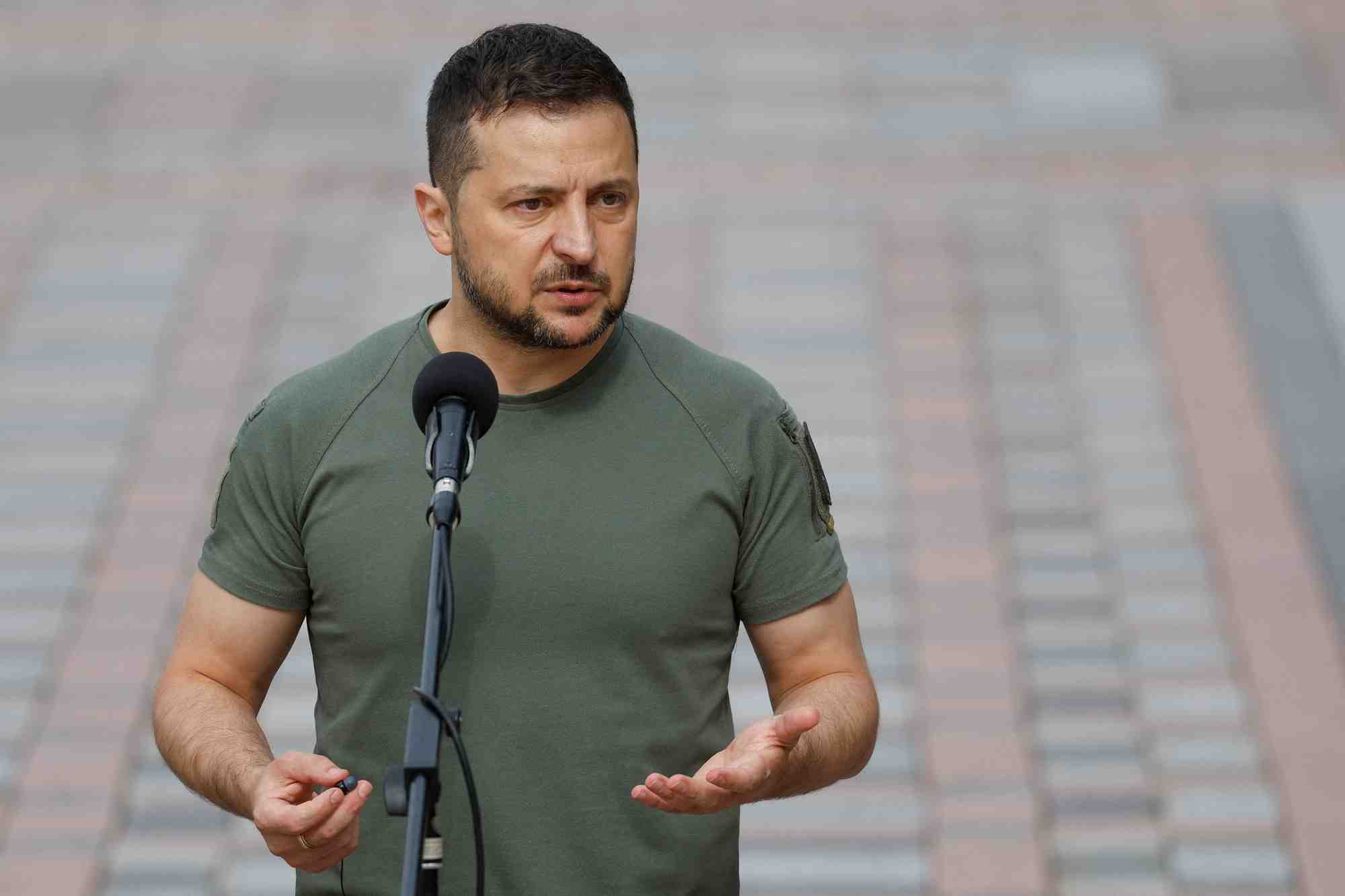 Macron et zelensky pour un retrait des forces russes de zaporijjia