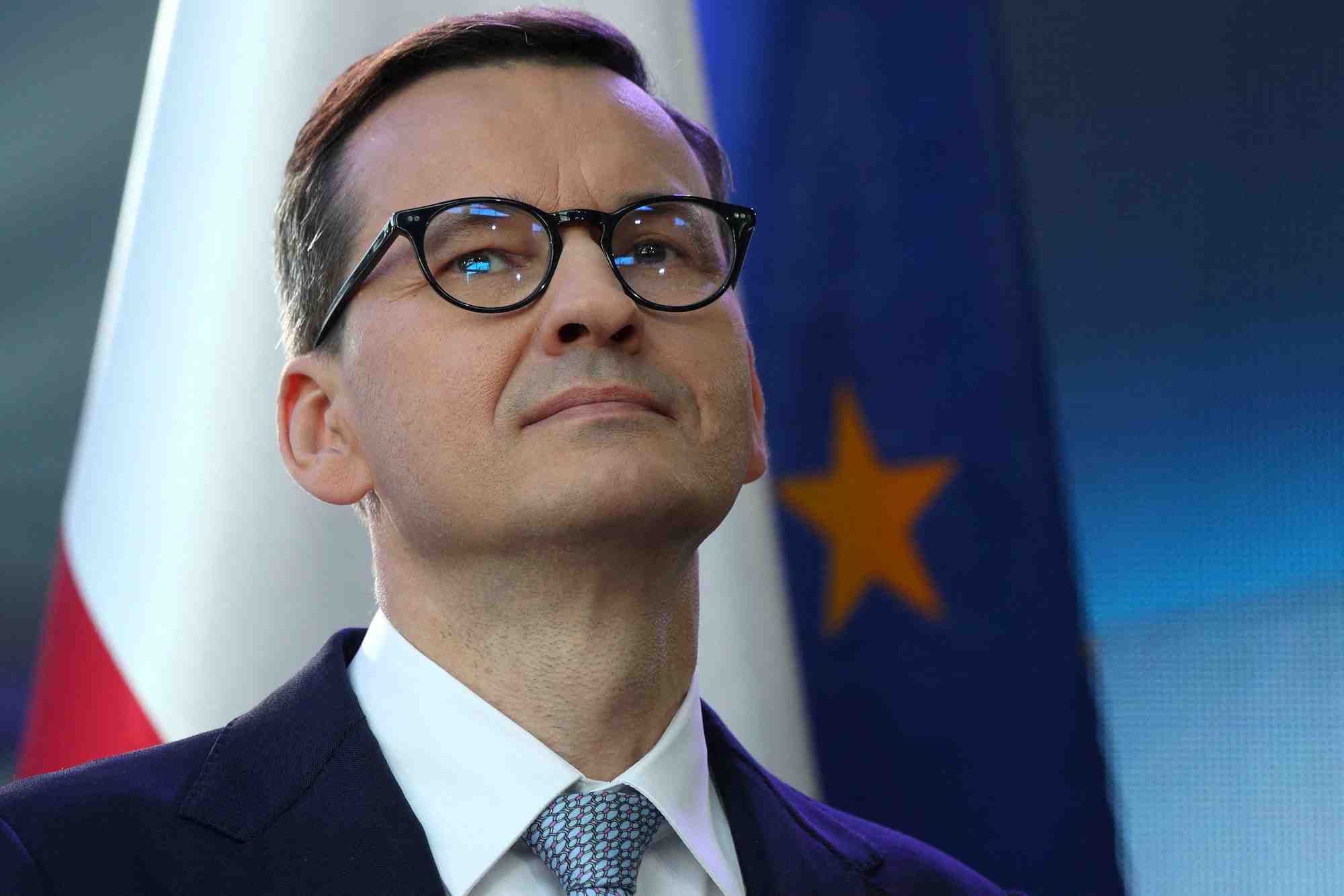 Le premier ministre polonais attendu a paris pour discuter securite et energie avec macron