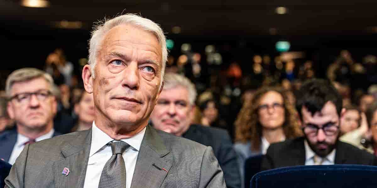 Patrick Martin, président du Medef, où la riposte s'organise dans la création le 24 octobre d'un « front économique ».